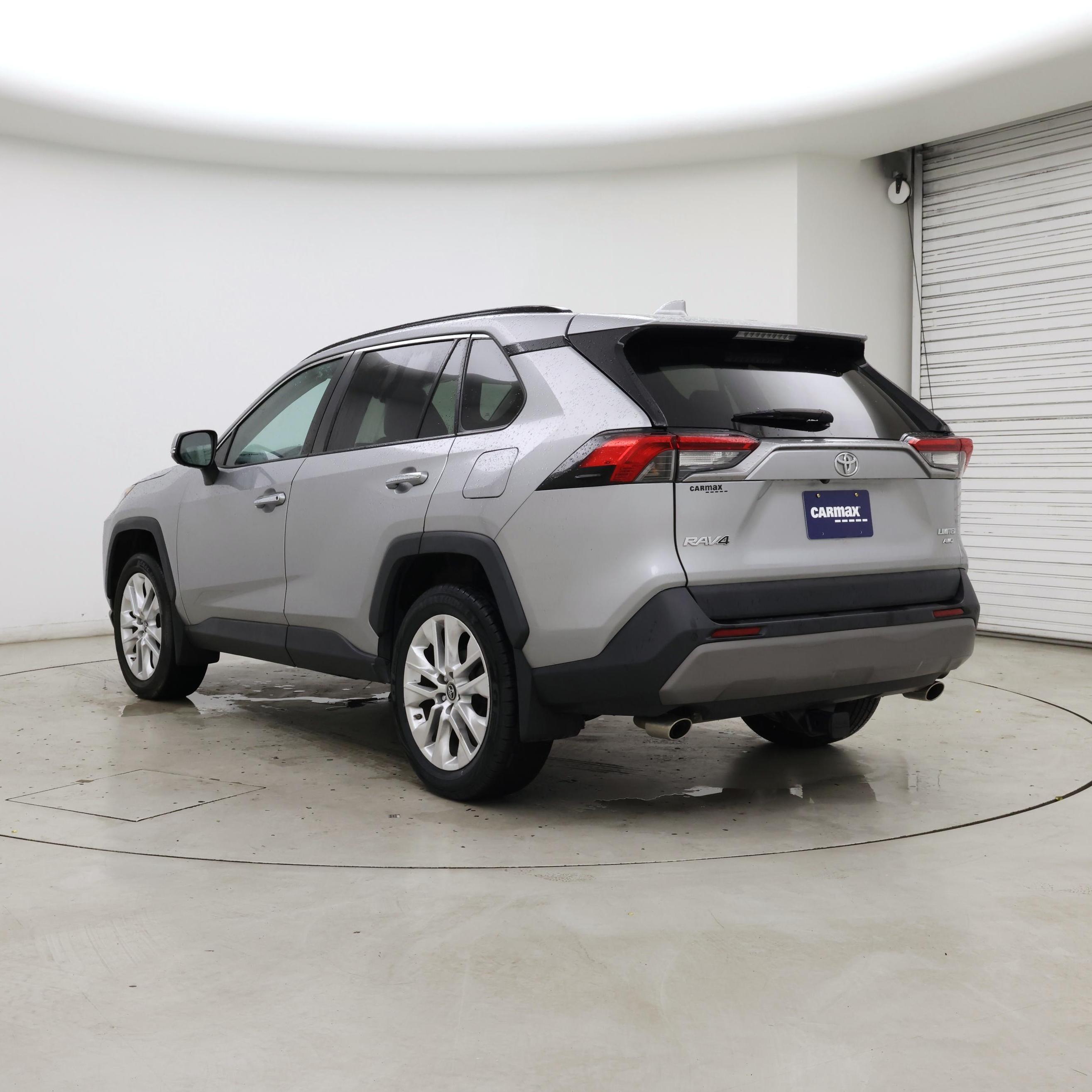 Thumbnail: 2019 Toyota RAV4 - 2