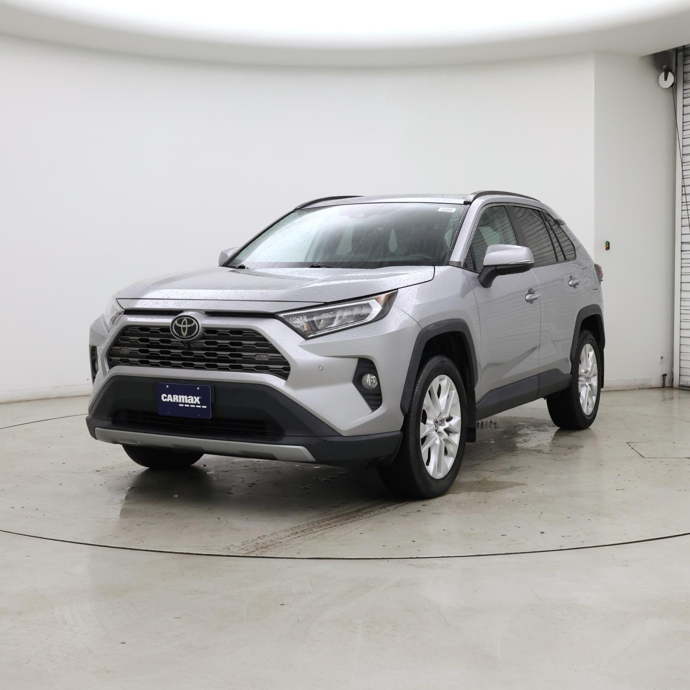 Thumbnail: 2019 Toyota RAV4 - 4