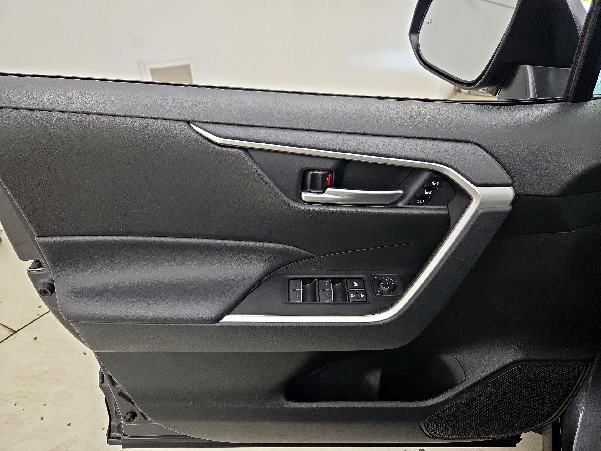 Thumbnail: 2024 Toyota RAV4 - 12
