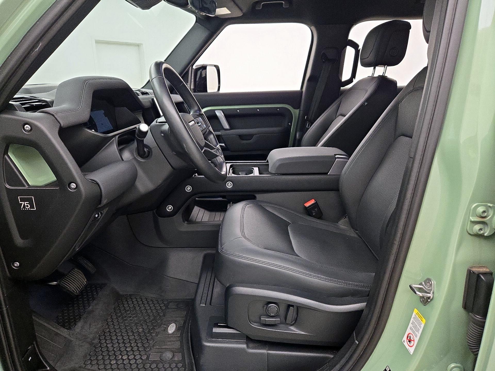 Thumbnail: 2023 Land Rover Defender - 11