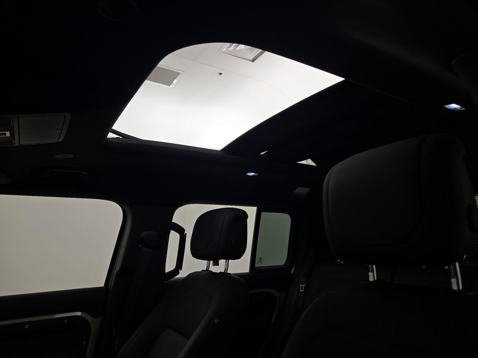 Thumbnail: 2023 Land Rover Defender - 18