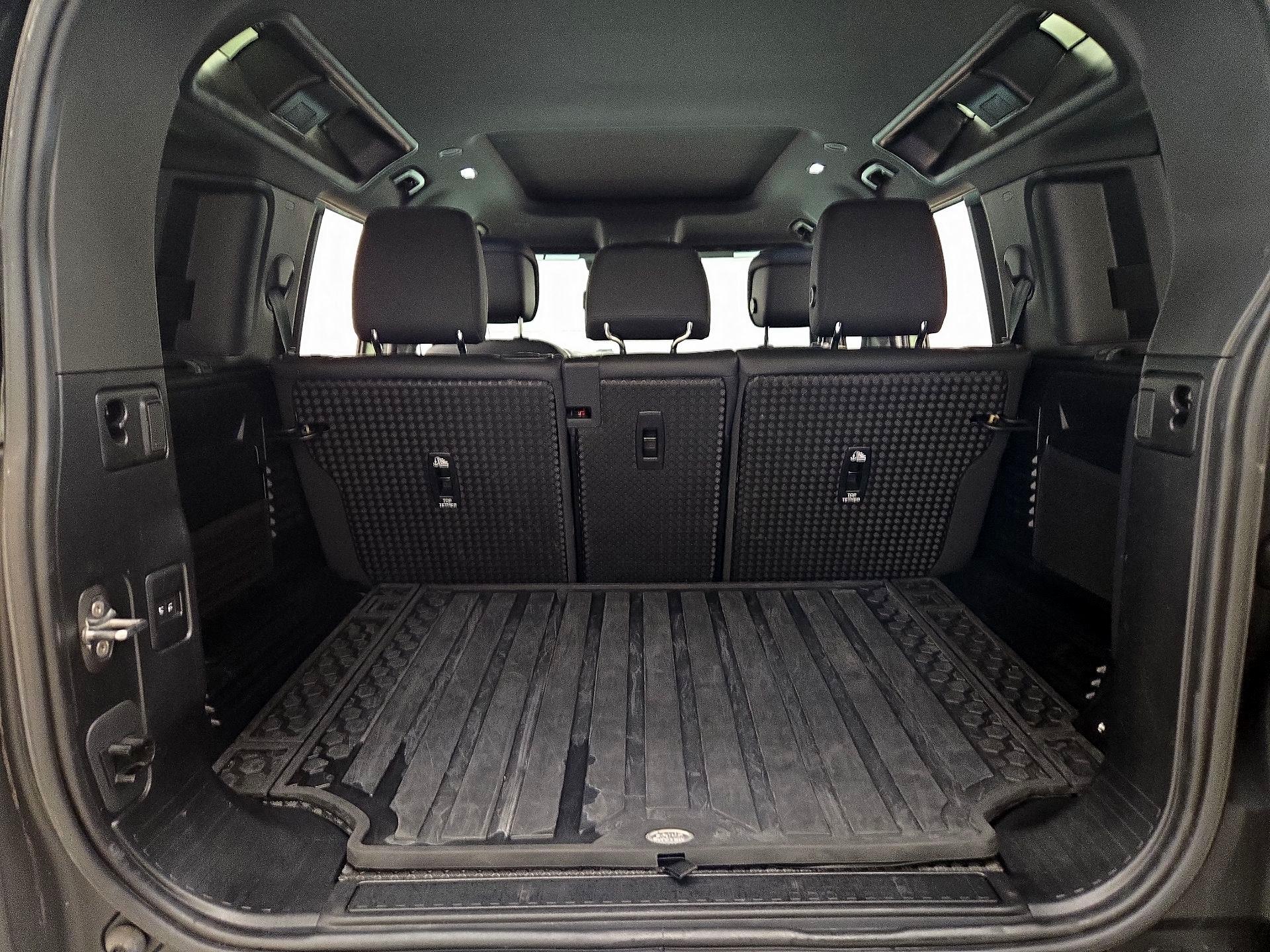 Thumbnail: 2023 Land Rover Defender - 20