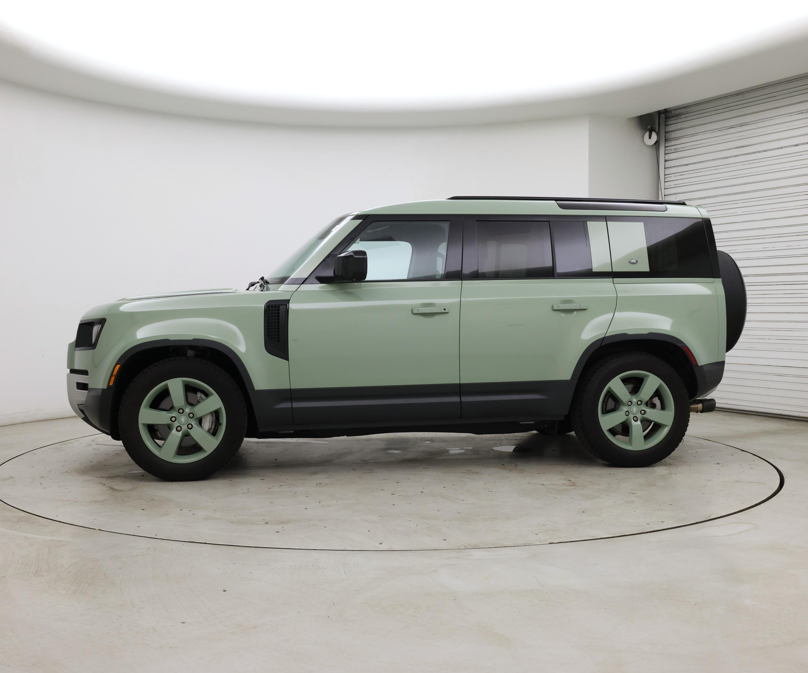 Thumbnail: 2023 Land Rover Defender - 3