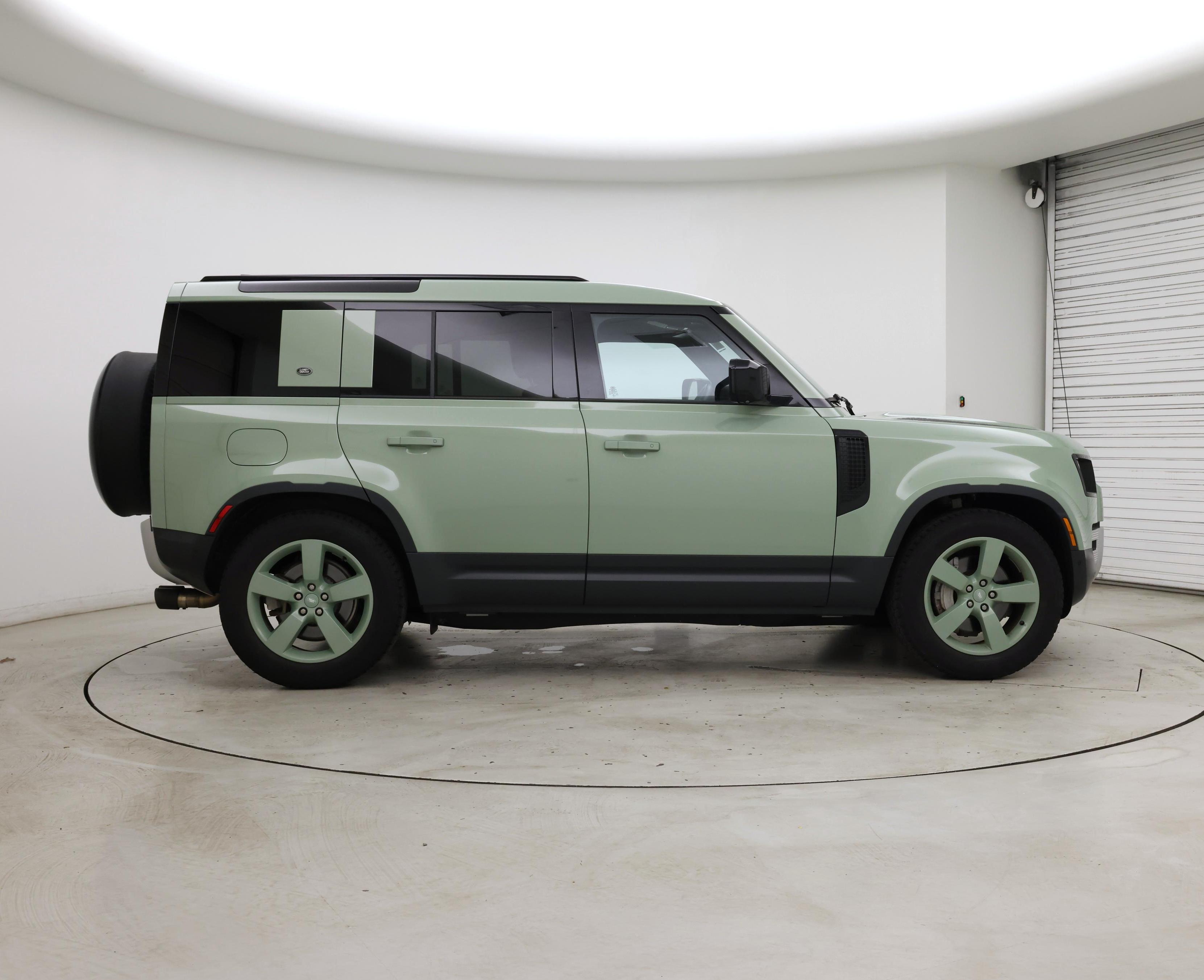 Thumbnail: 2023 Land Rover Defender - 7