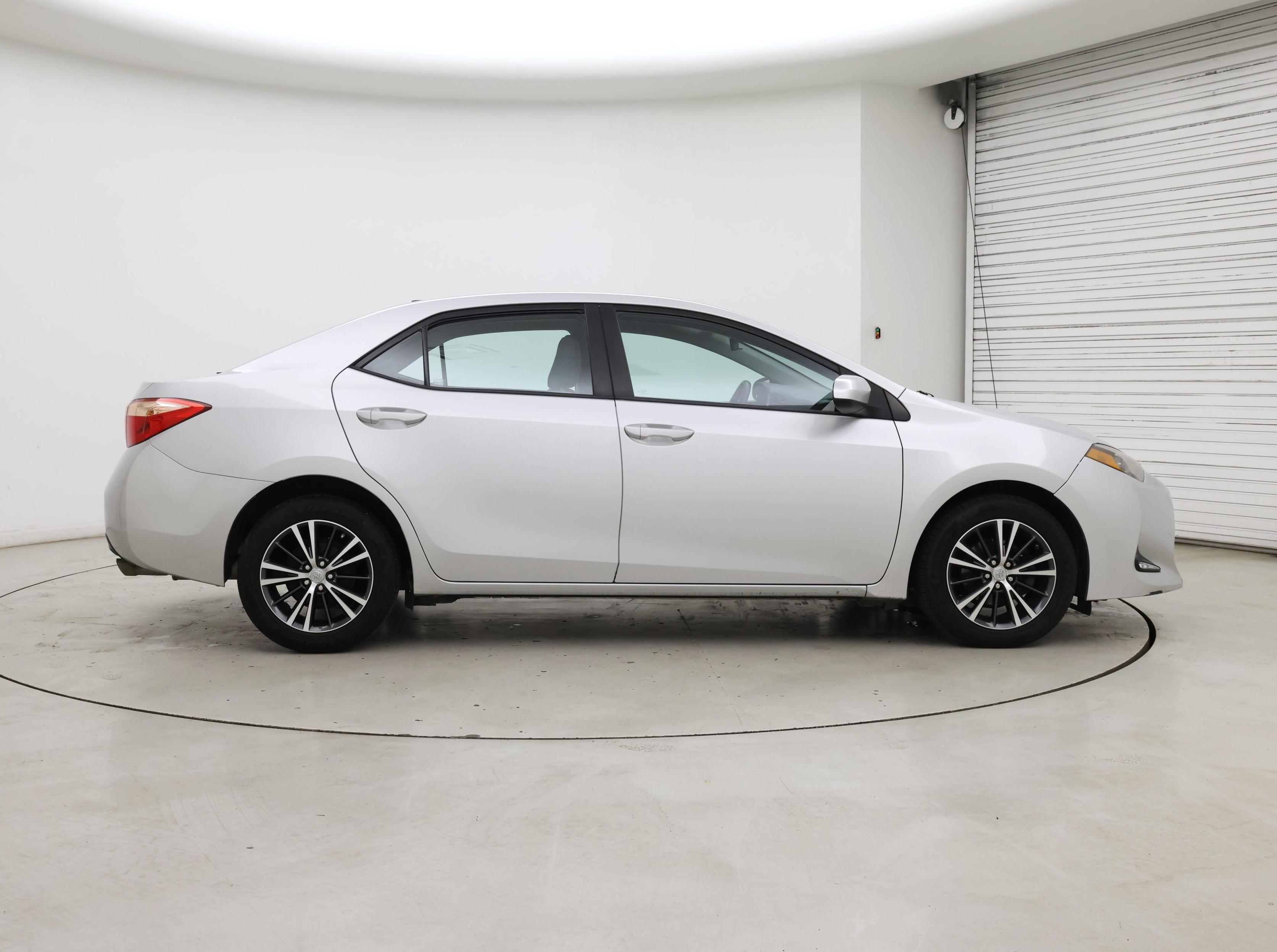 Thumbnail: 2018 Toyota Corolla - 7