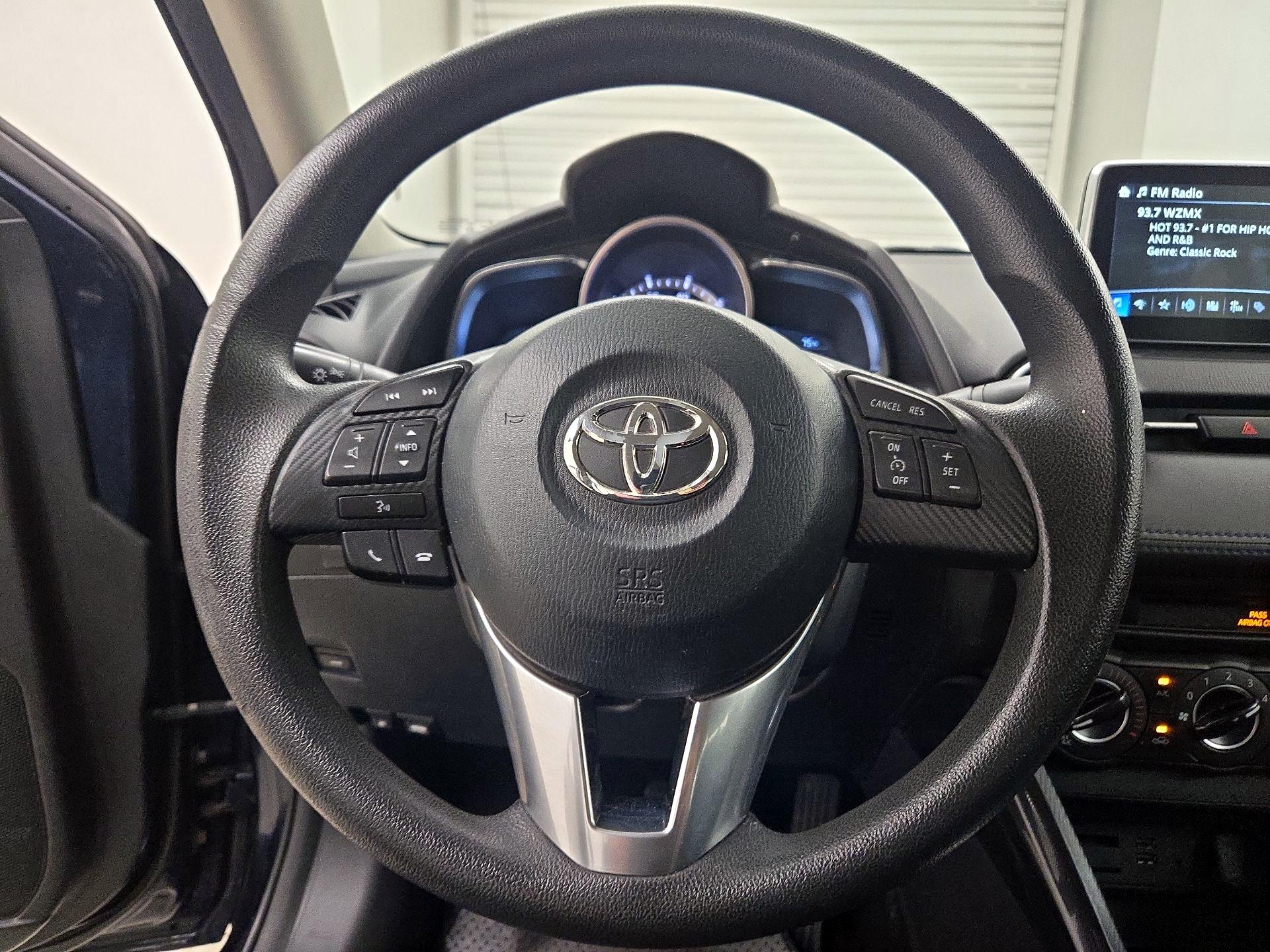 Thumbnail: 2017 Toyota Yaris iA - 10