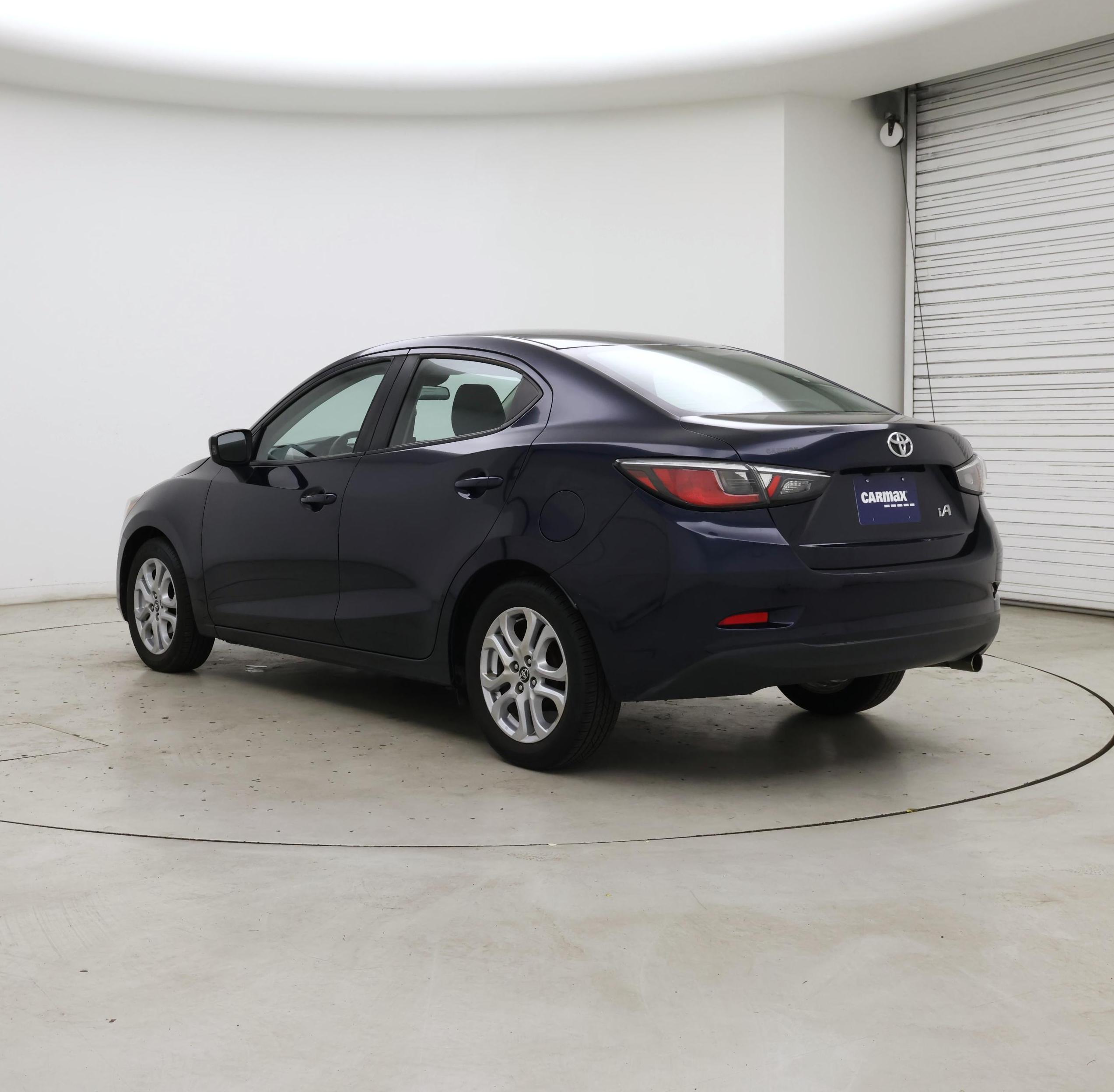 Thumbnail: 2017 Toyota Yaris iA - 2