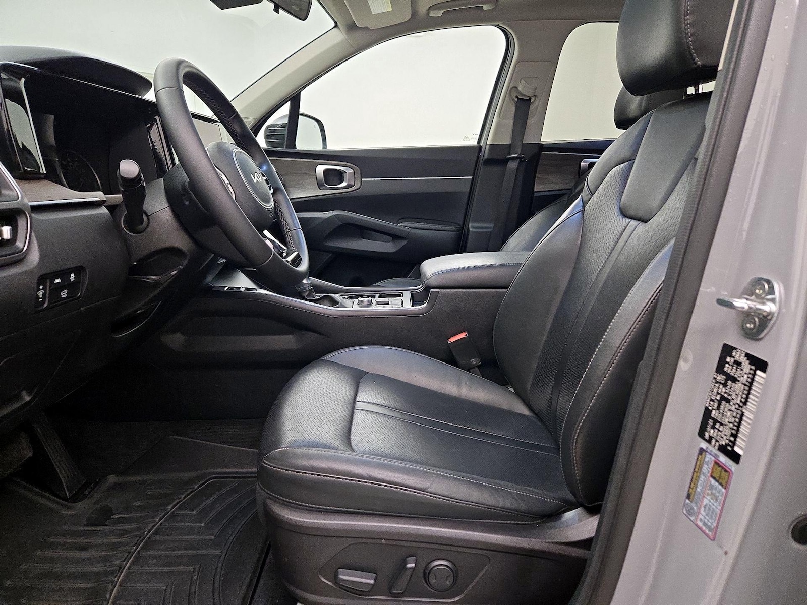 2022 Kia Sorento X-Line EX - Photo 12