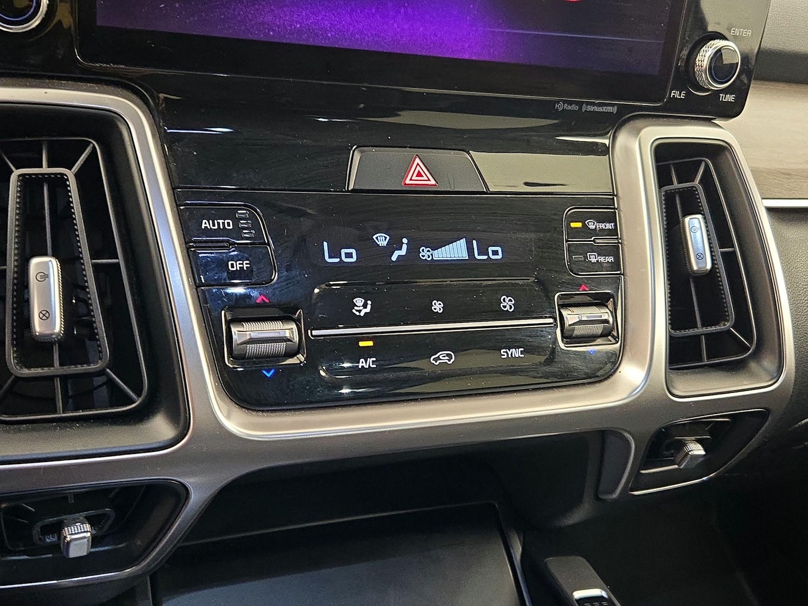 2022 Kia Sorento X-Line EX - Photo 17