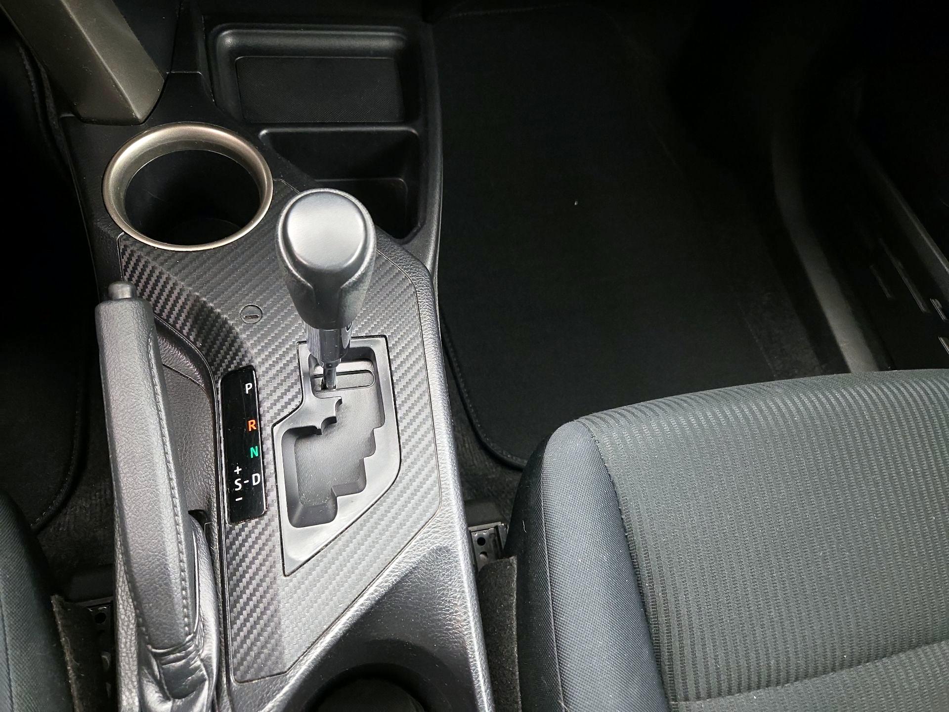 Thumbnail: 2015 Toyota RAV4 - 17
