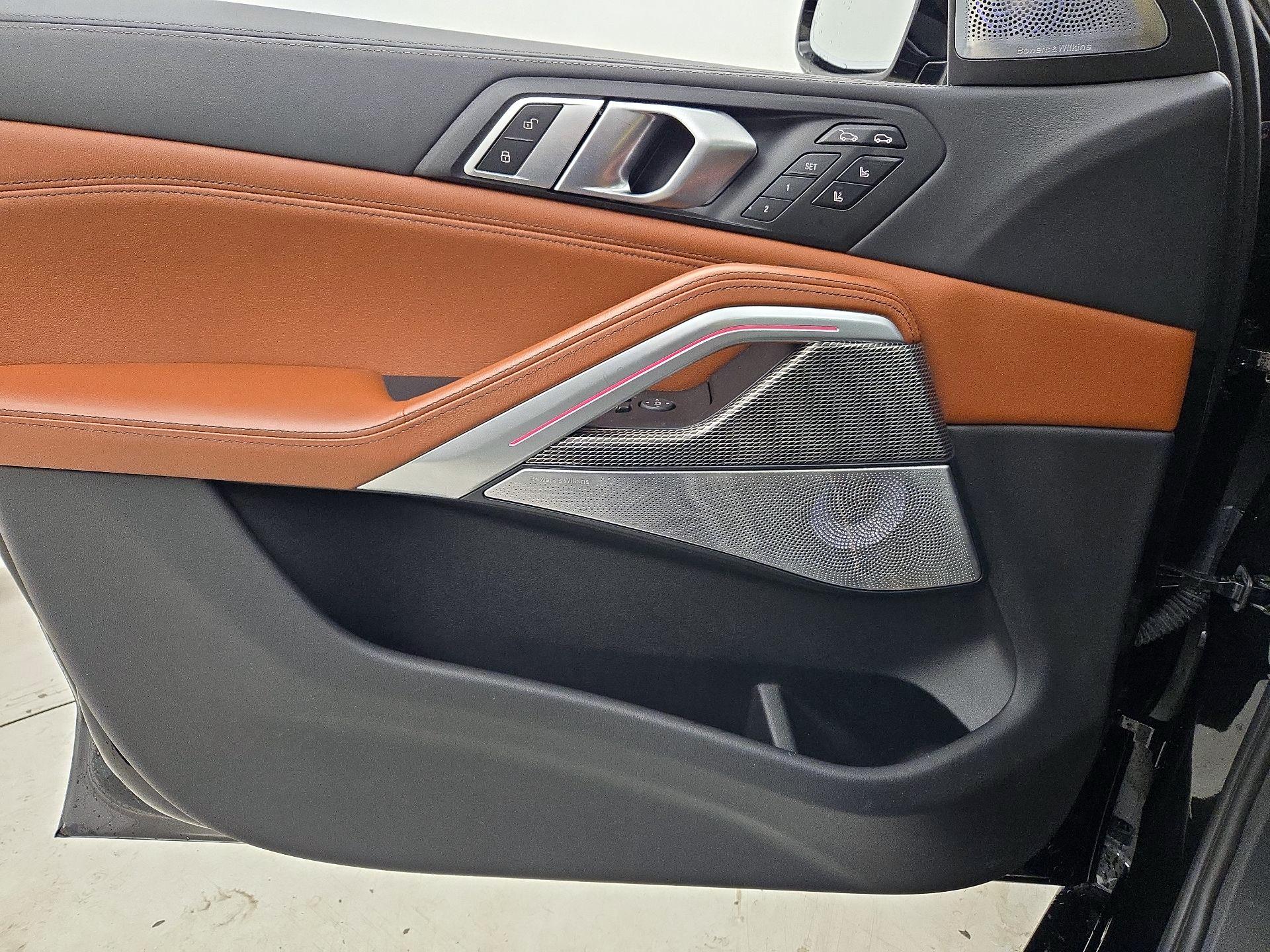 Thumbnail: 2023 BMW X6 - 12