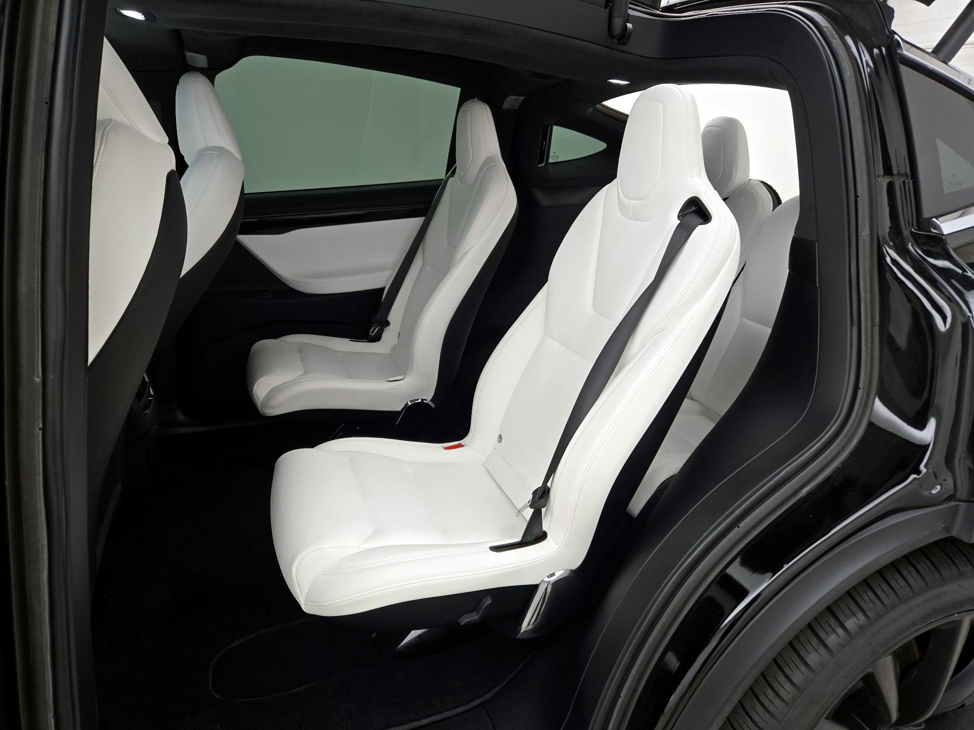 Thumbnail: 2020 Tesla Model X - 20