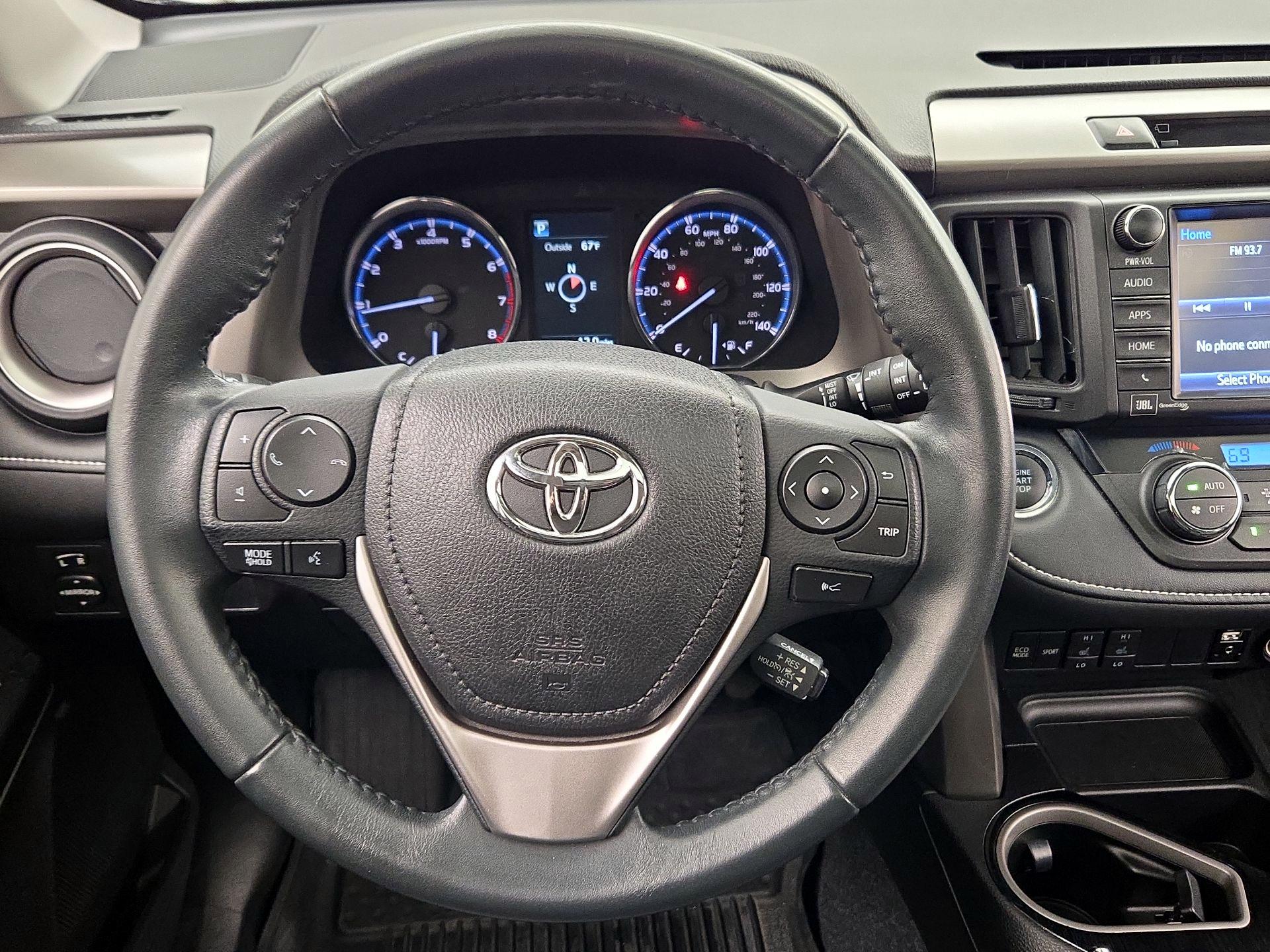 Thumbnail: 2017 Toyota RAV4 - 10