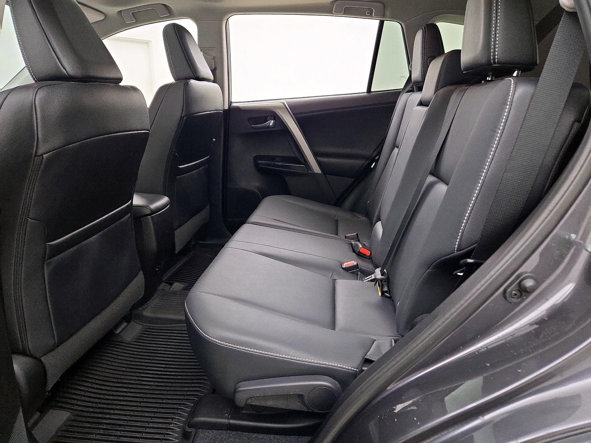 Thumbnail: 2017 Toyota RAV4 - 18