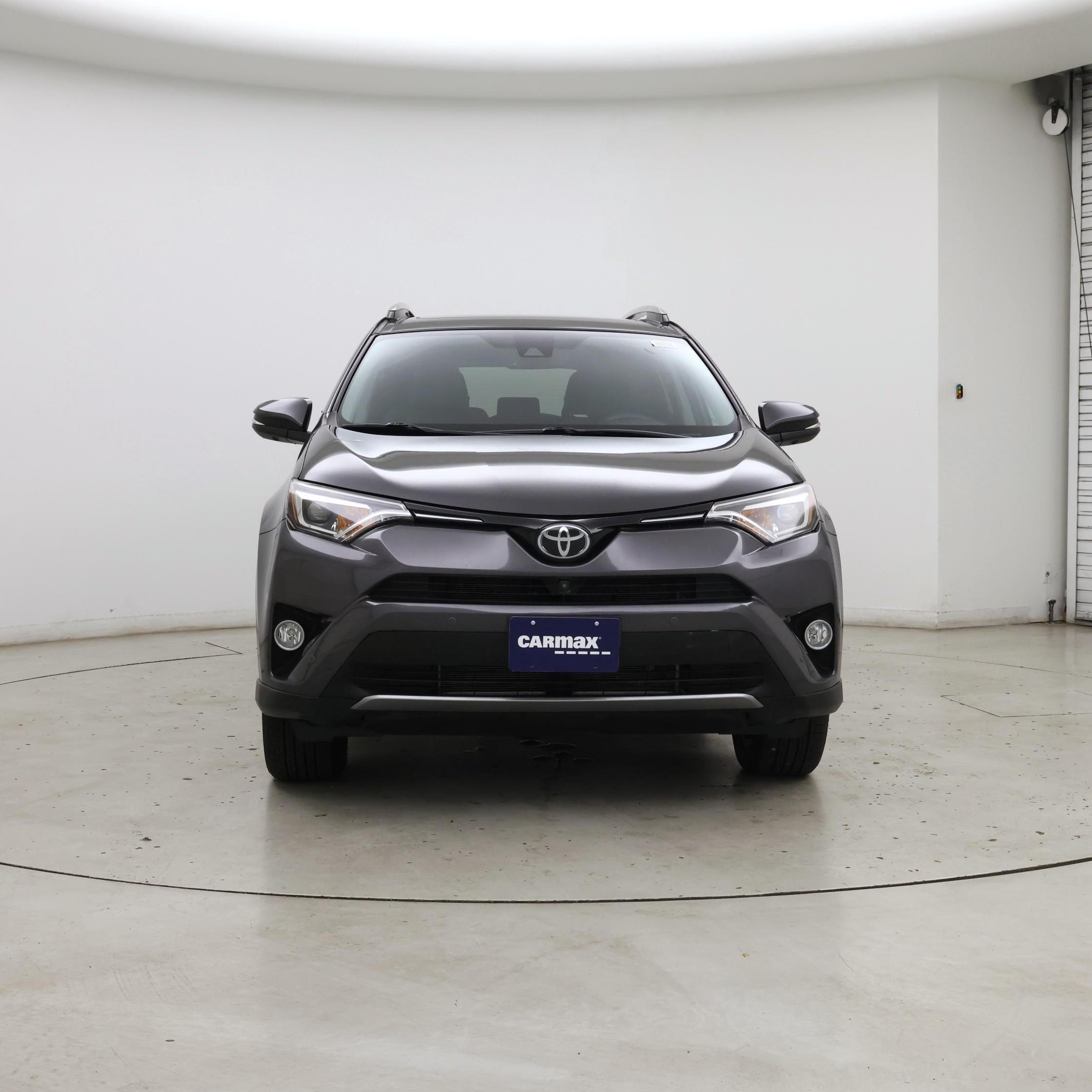 Thumbnail: 2017 Toyota RAV4 - 5