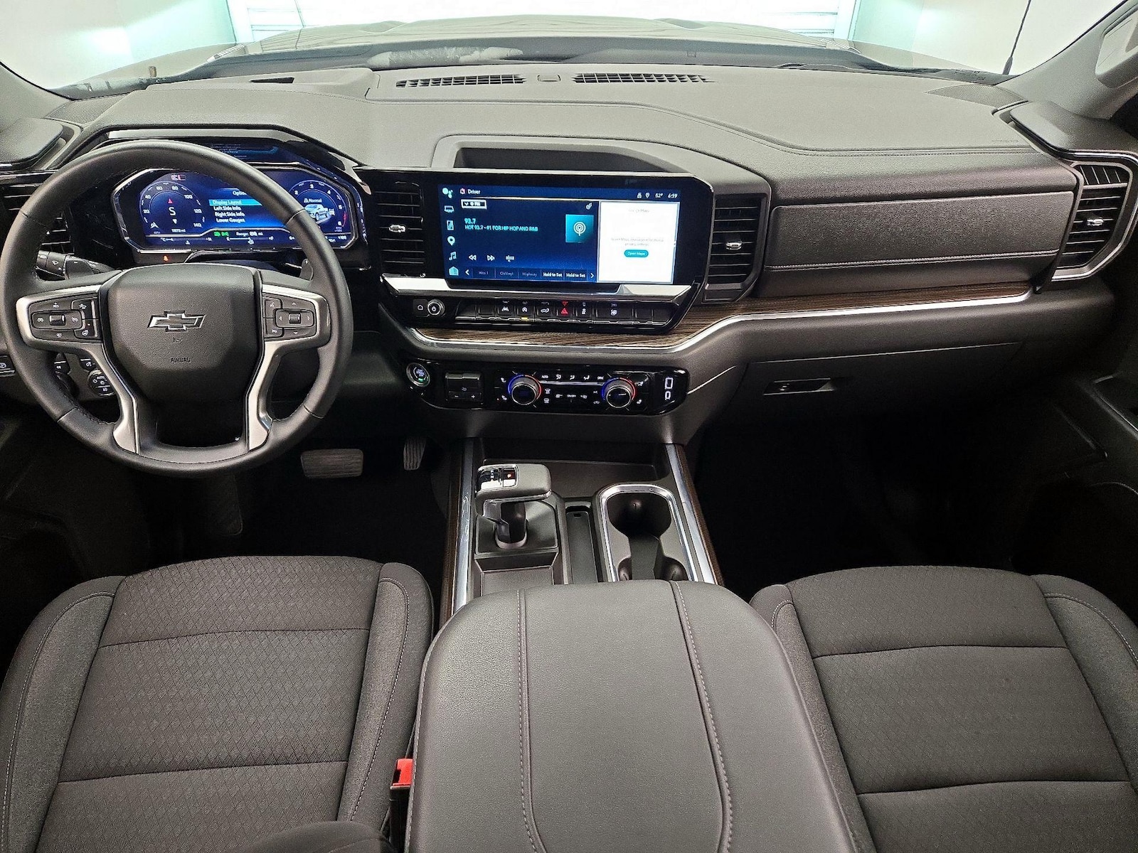 2024 Chevrolet Silverado 1500 RST - Photo 10