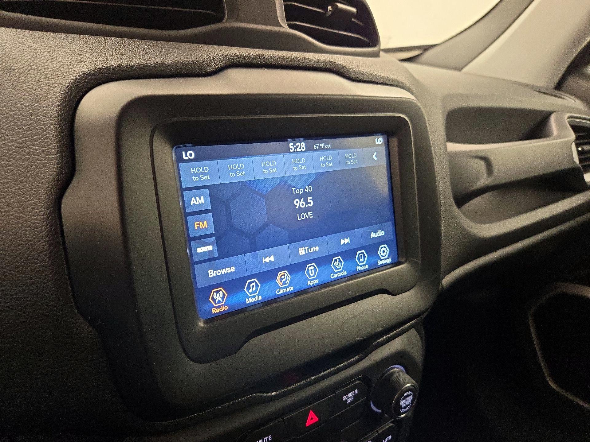Thumbnail: 2019 Jeep Renegade - 15