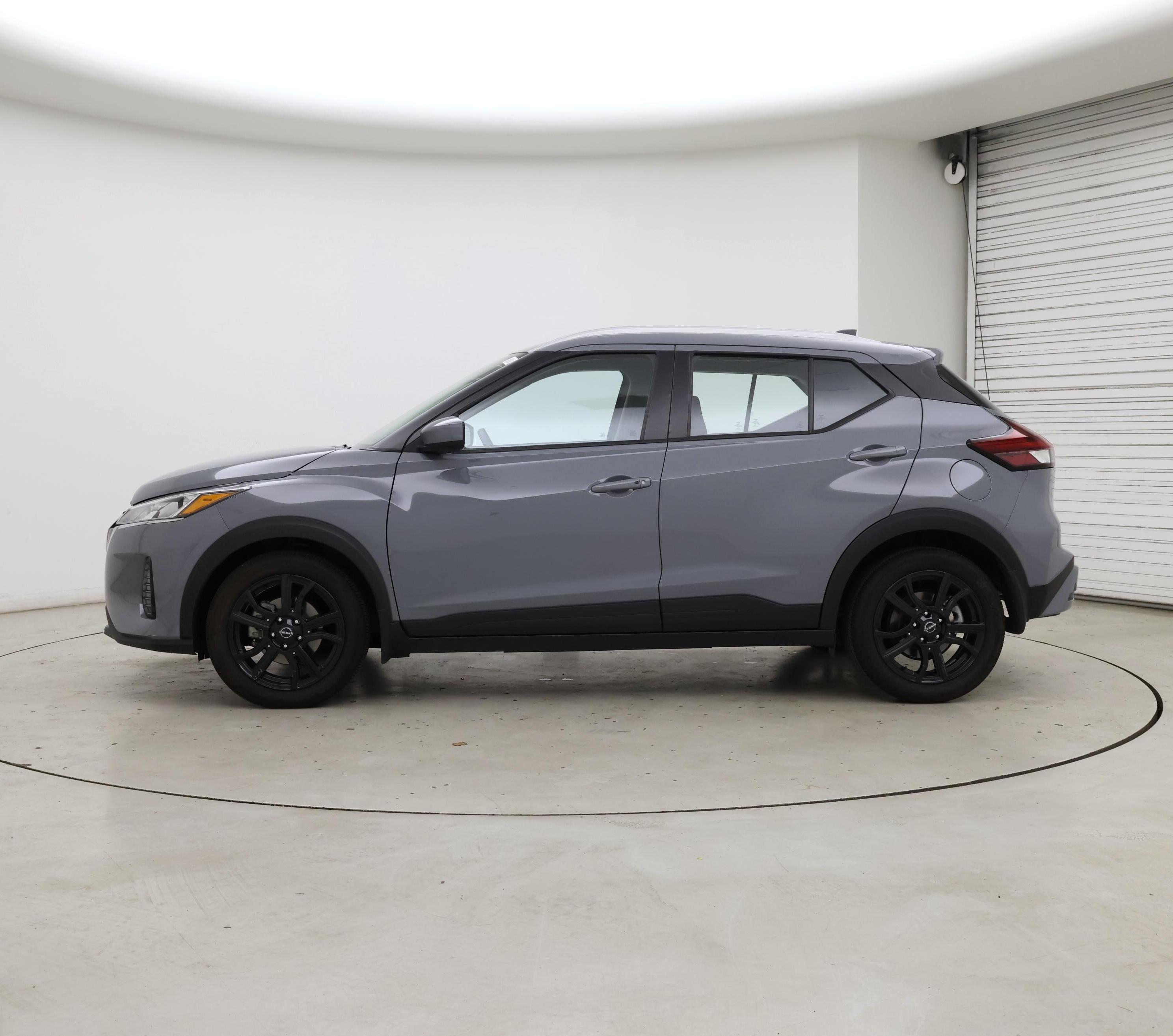 Thumbnail: 2023 Nissan Kicks - 3