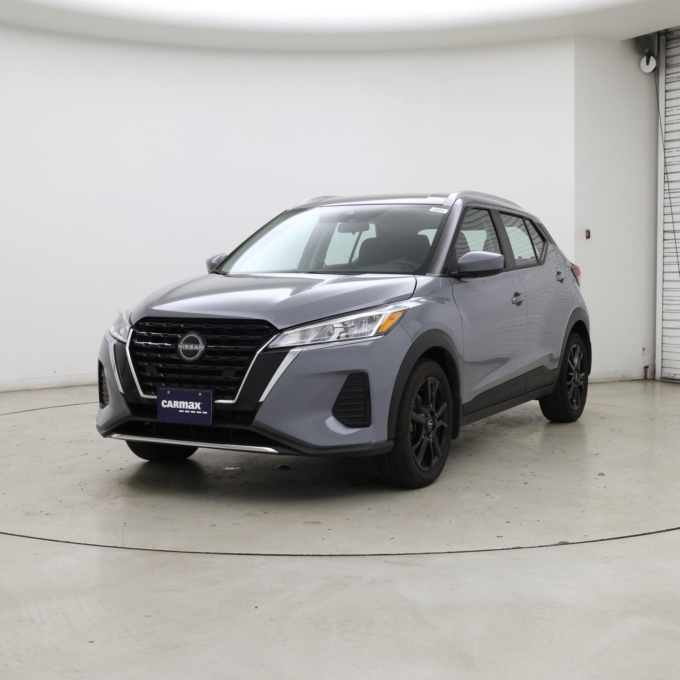 Thumbnail: 2023 Nissan Kicks - 4