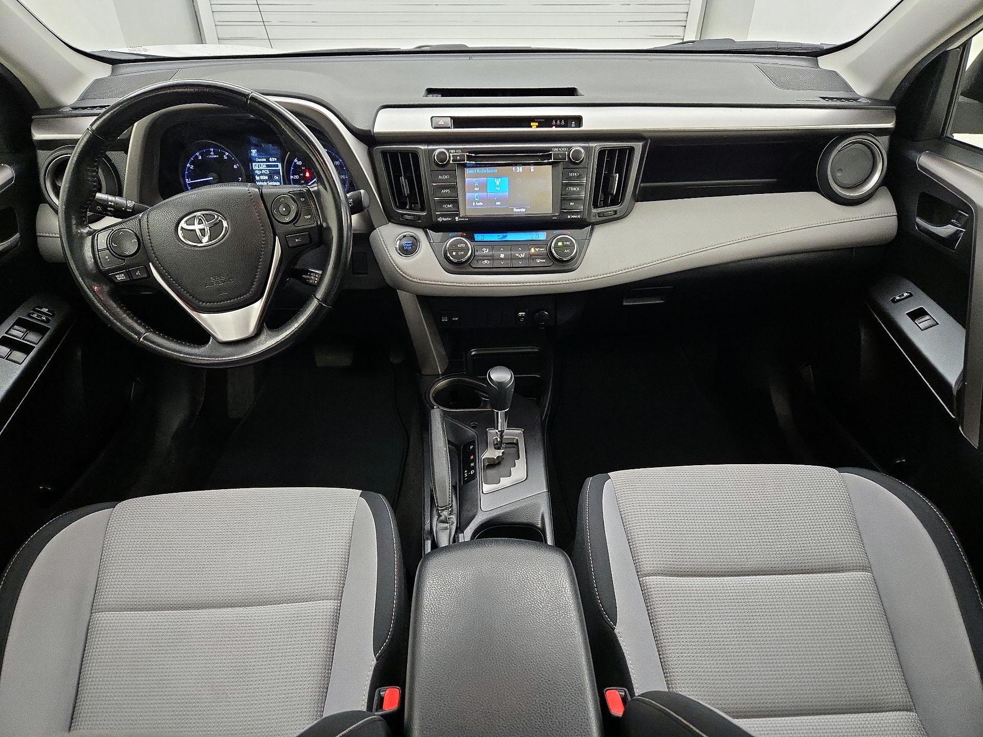 Thumbnail: 2018 Toyota RAV4 - 9