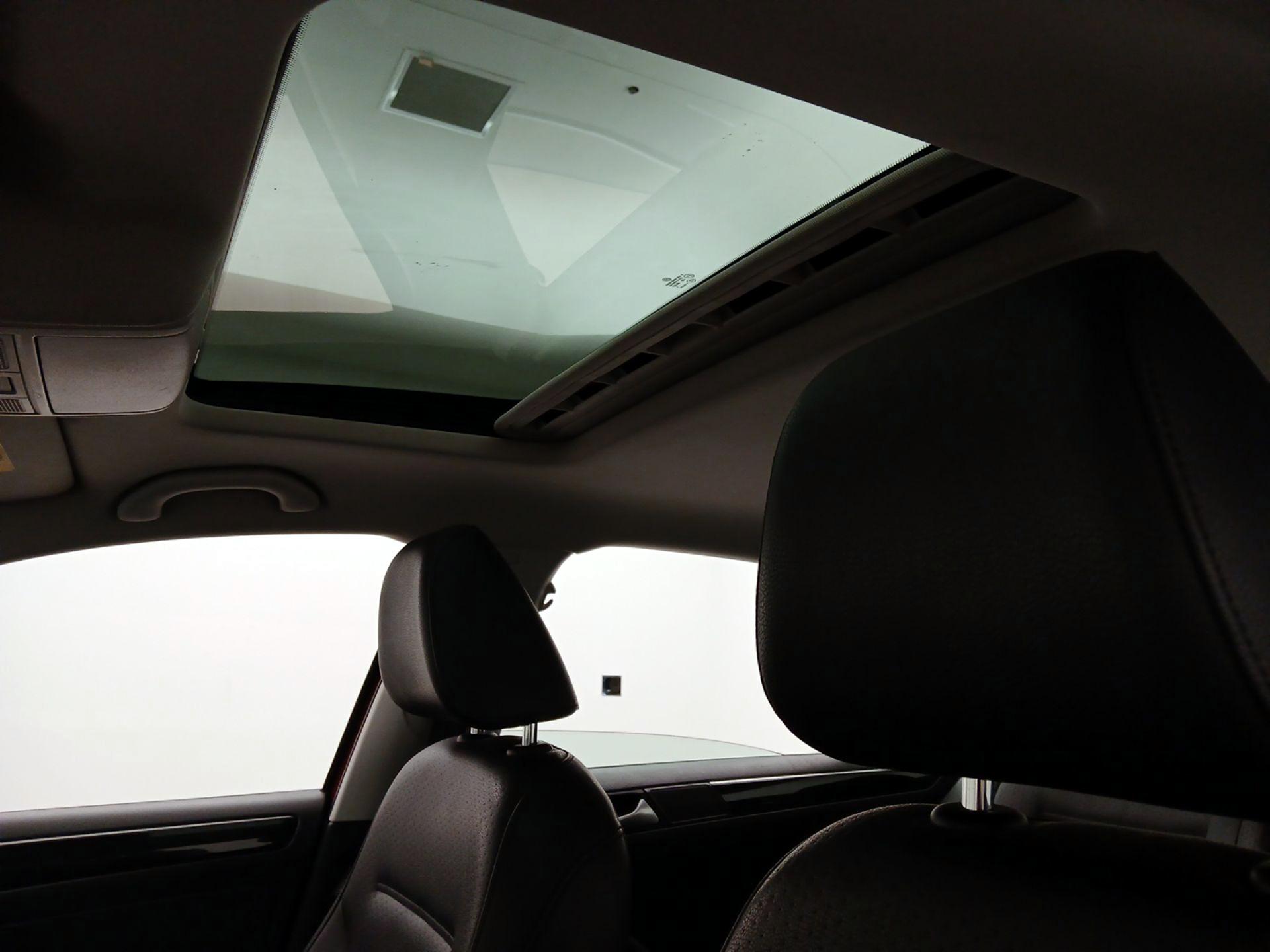 Thumbnail: 2016 Volkswagen Jetta - 17