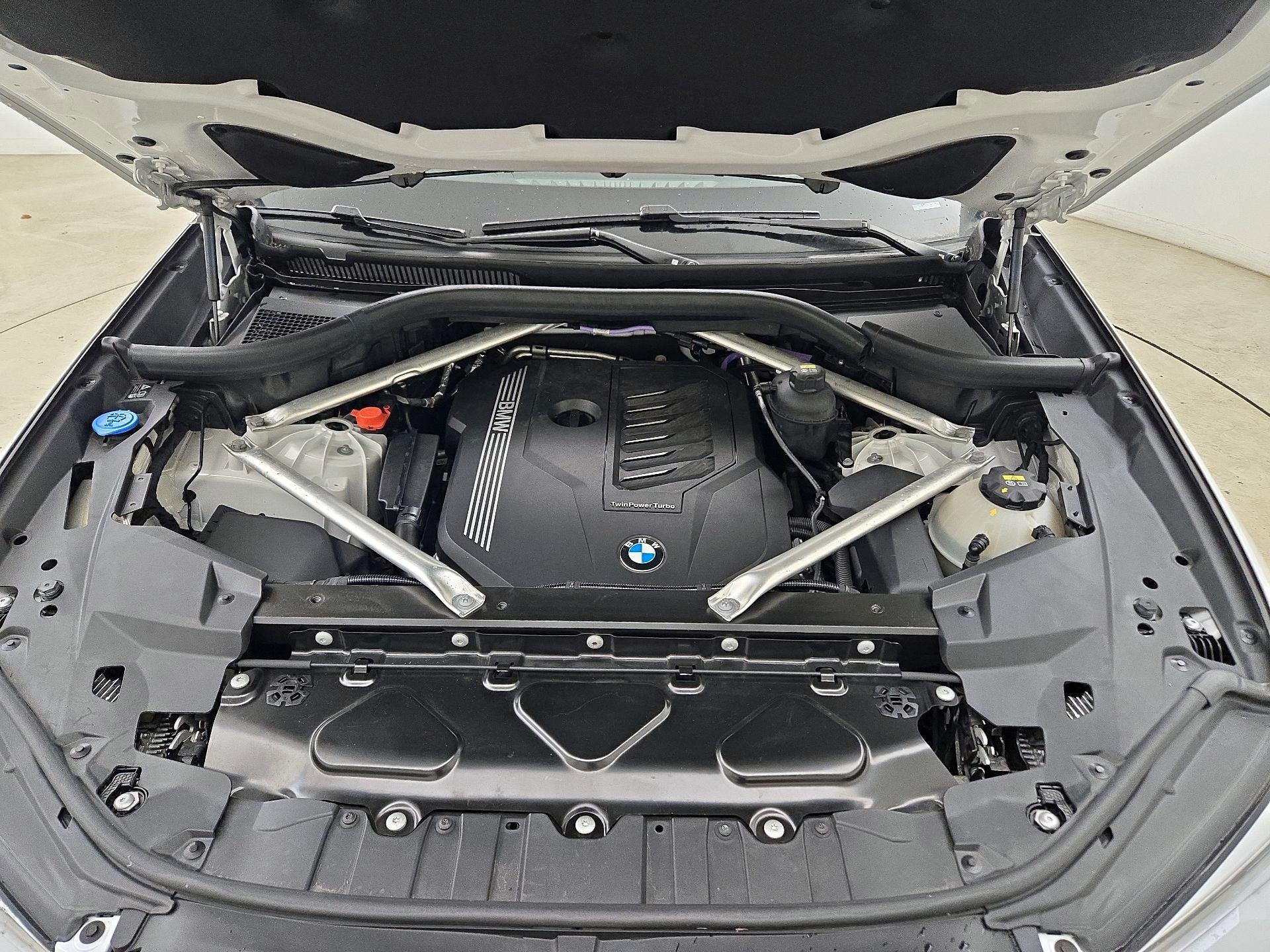 Thumbnail: 2022 BMW X6 - 18