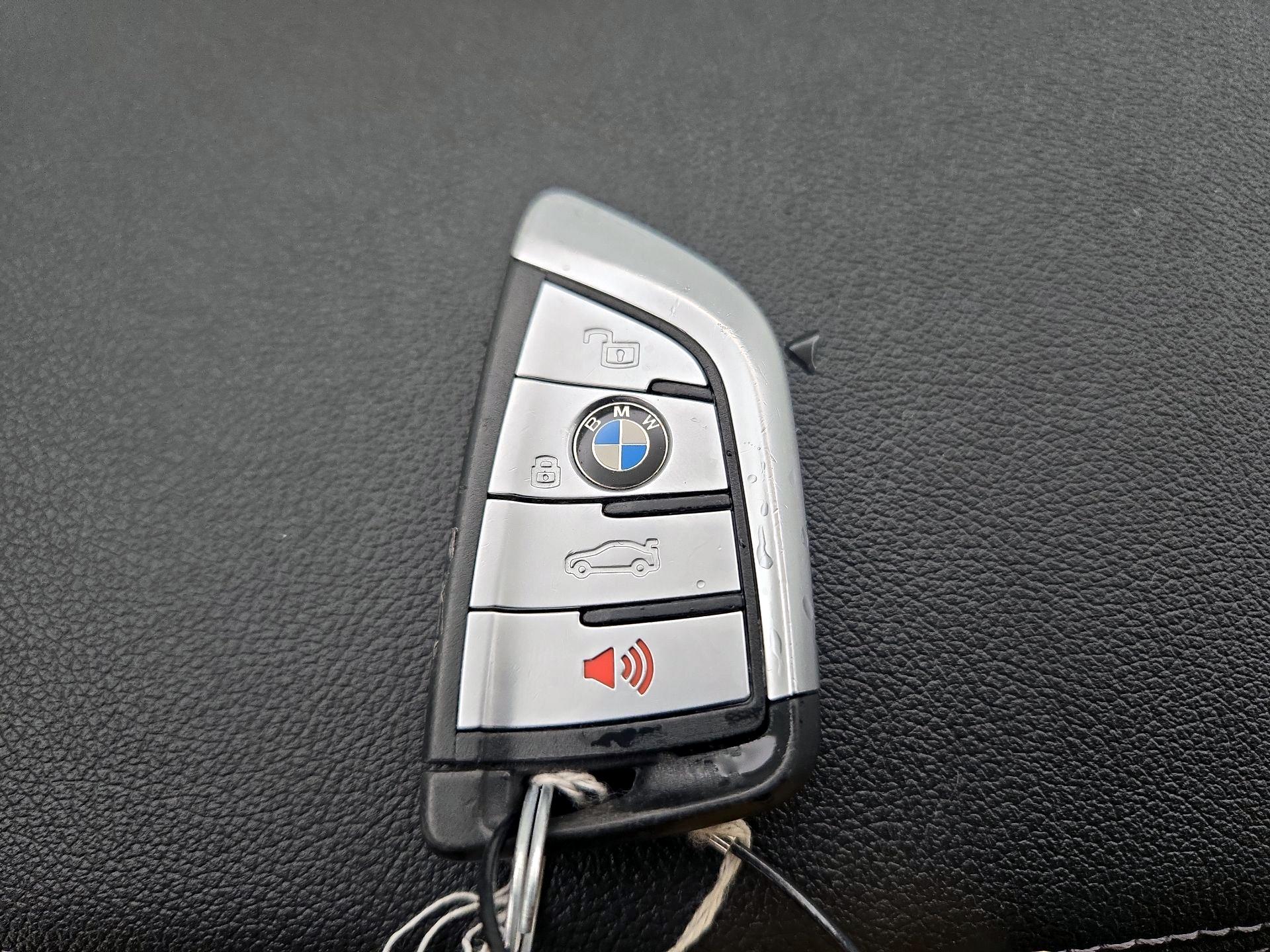 Thumbnail: 2022 BMW X6 - 19