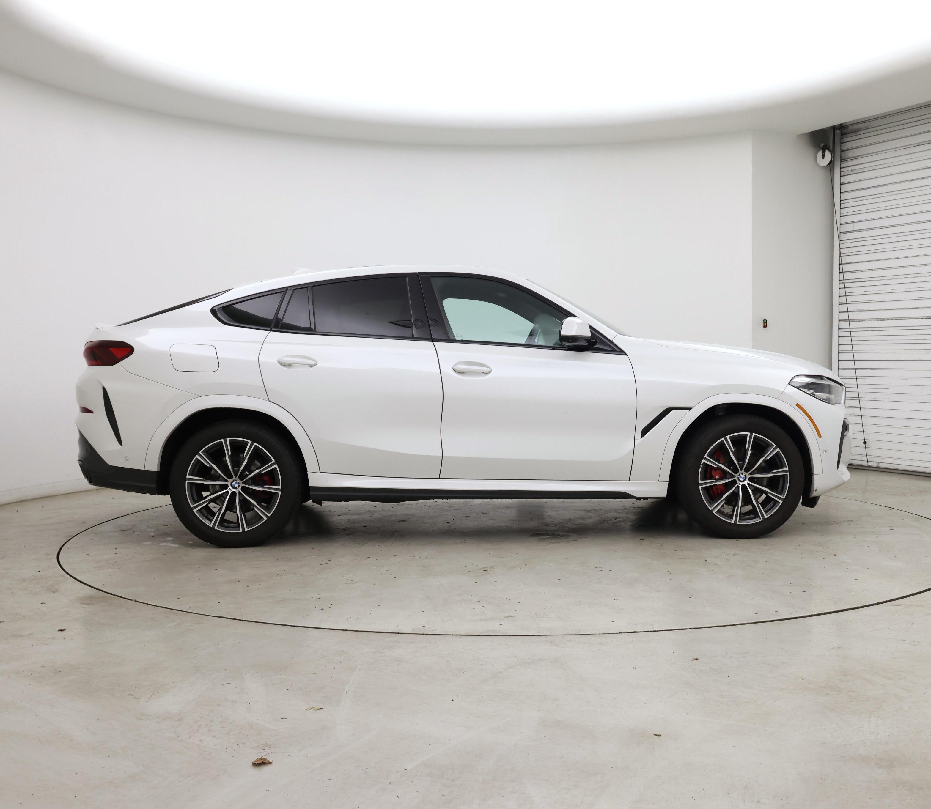 Thumbnail: 2022 BMW X6 - 7