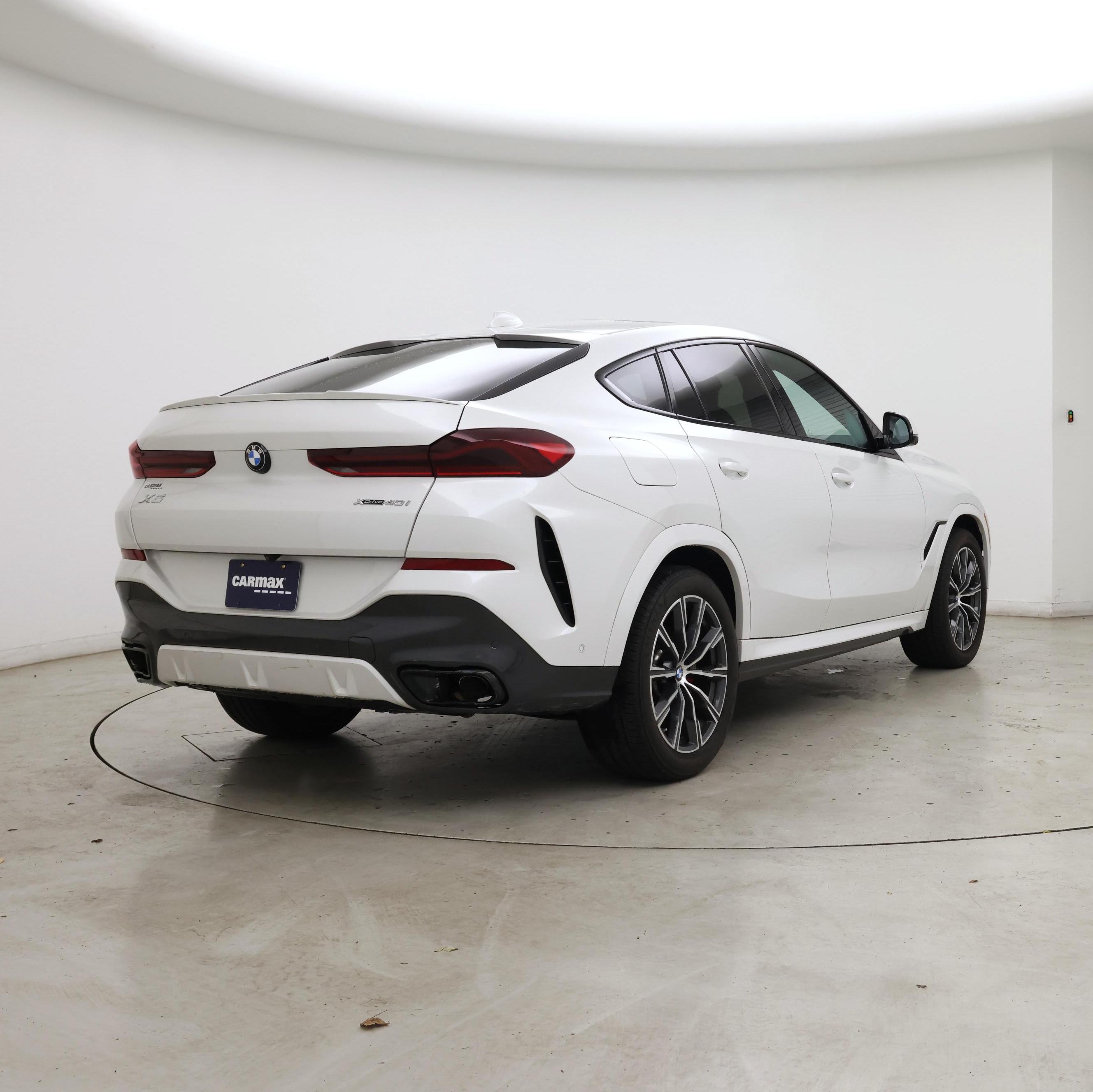 Thumbnail: 2022 BMW X6 - 8