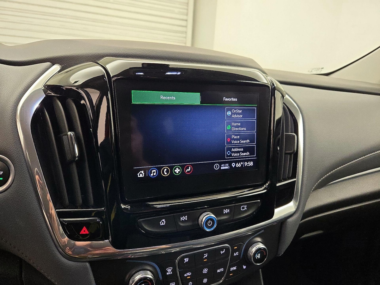 2020 Chevrolet Traverse 3LT - Photo 15