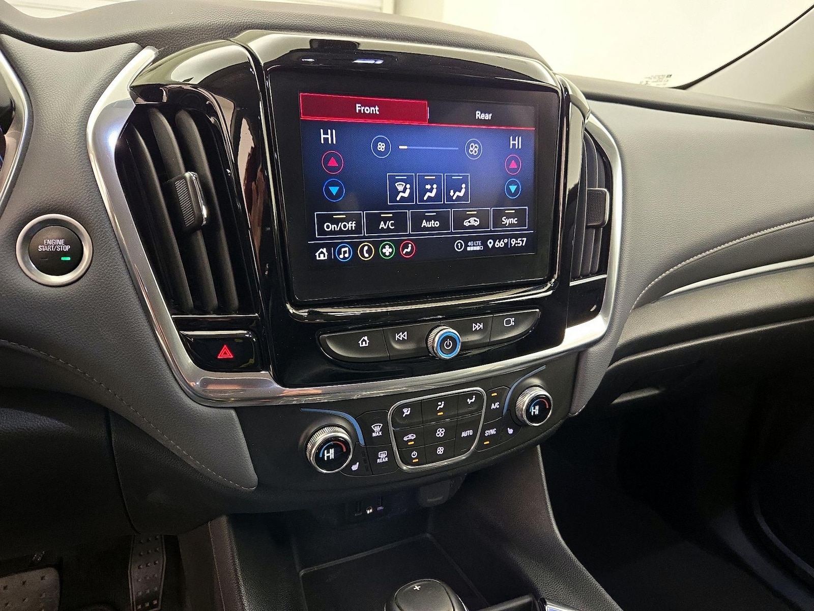 2020 Chevrolet Traverse 3LT - Photo 18
