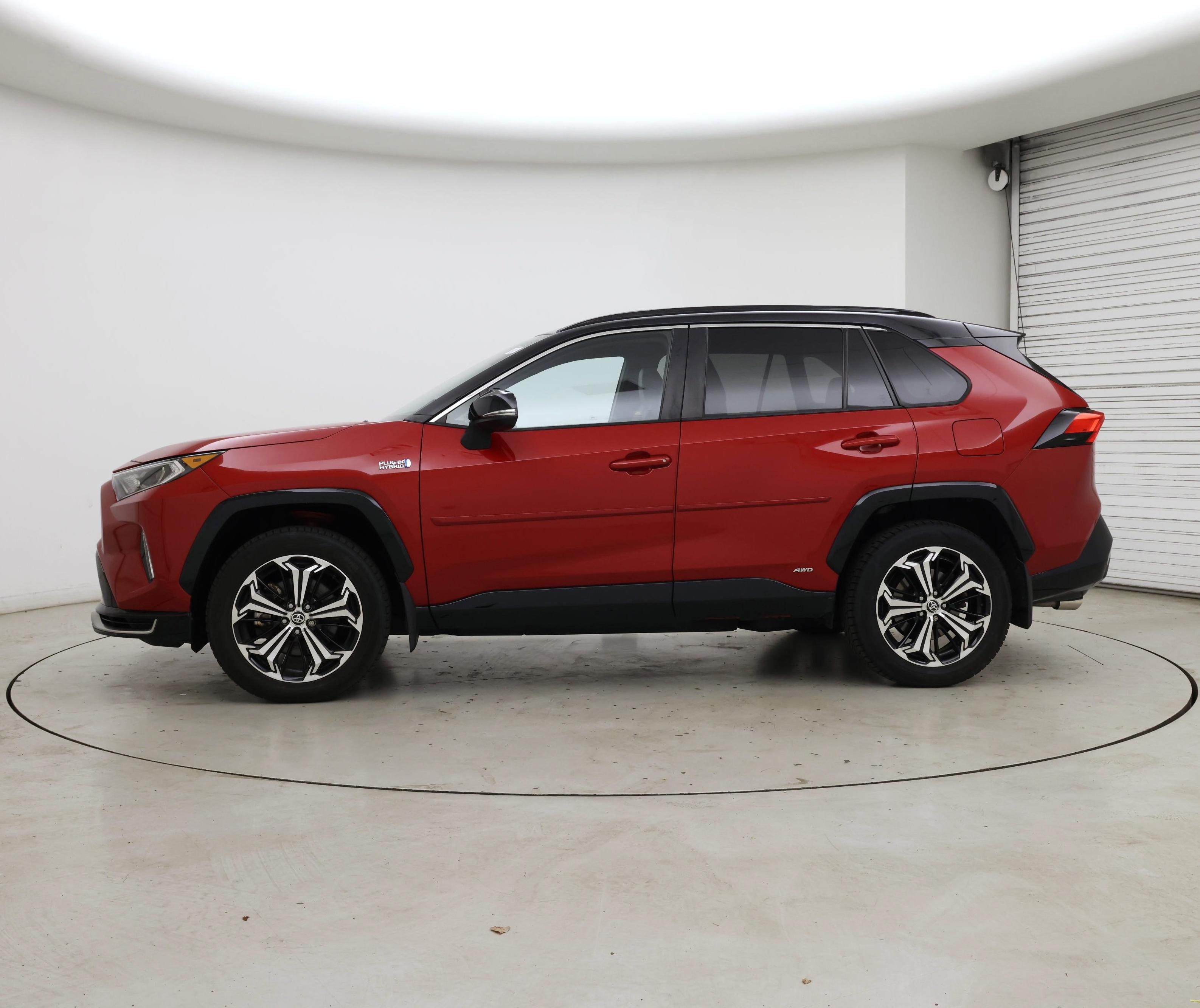 Thumbnail: 2021 Toyota RAV4 - 3