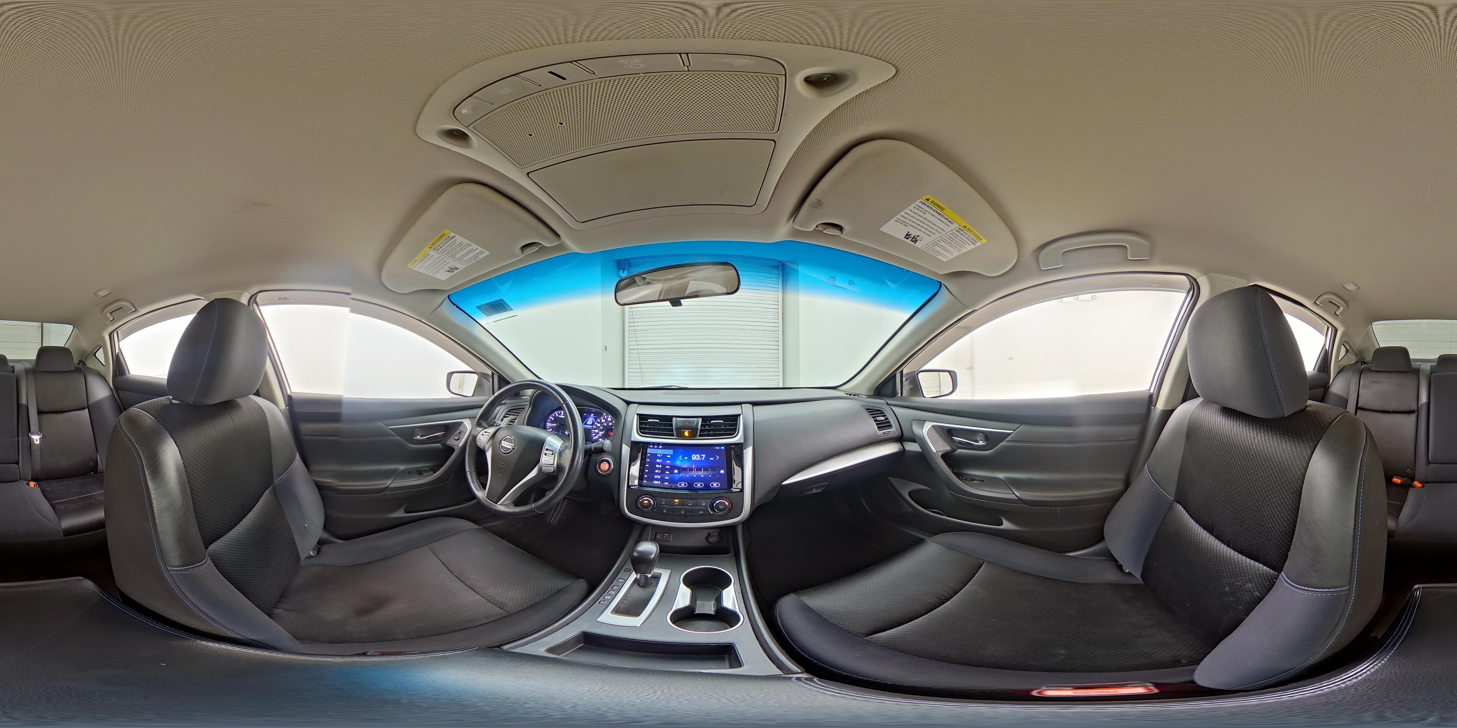 2017 Nissan Altima SR - Photo 22
