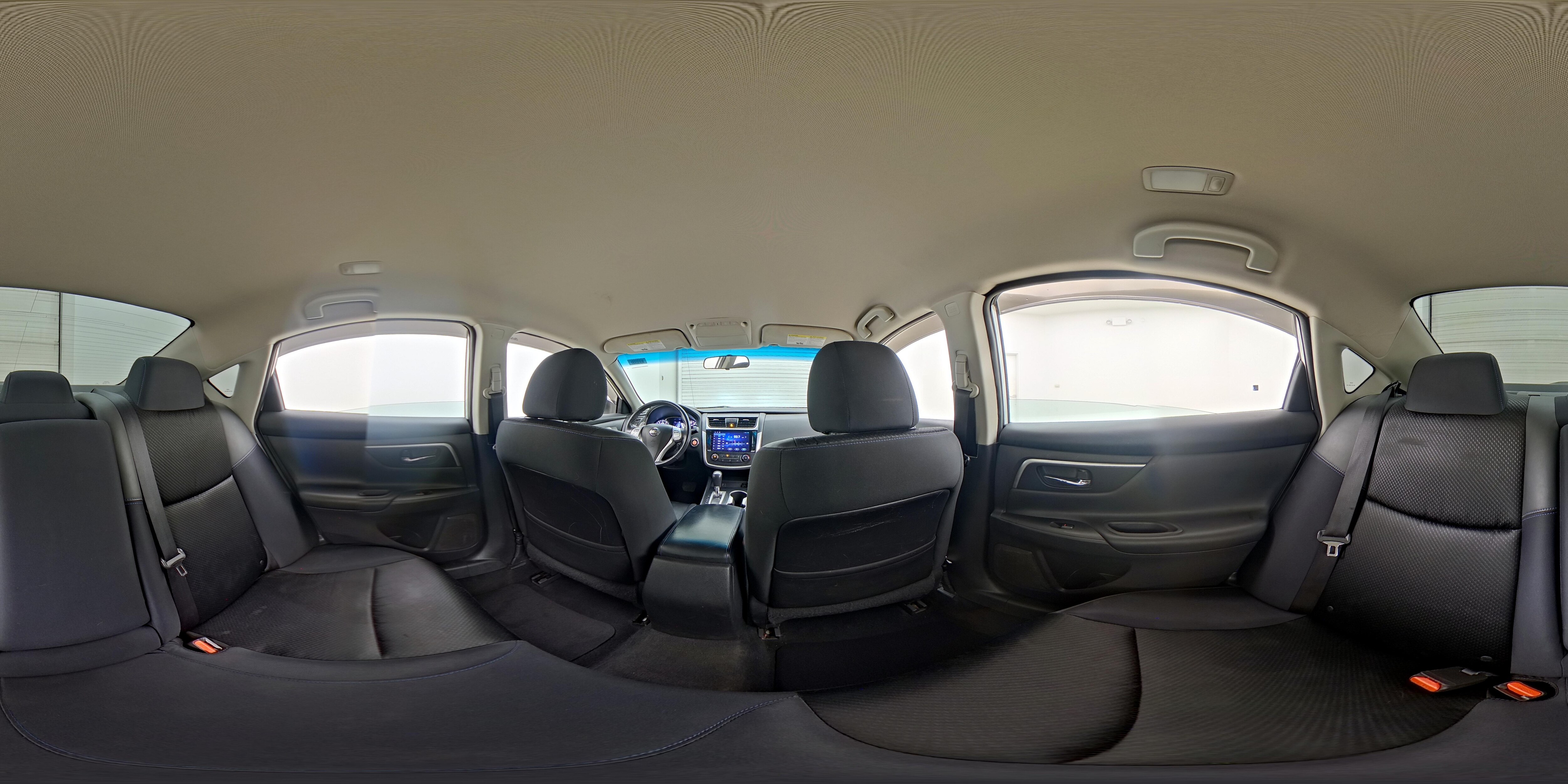 2017 Nissan Altima SR - Photo 23