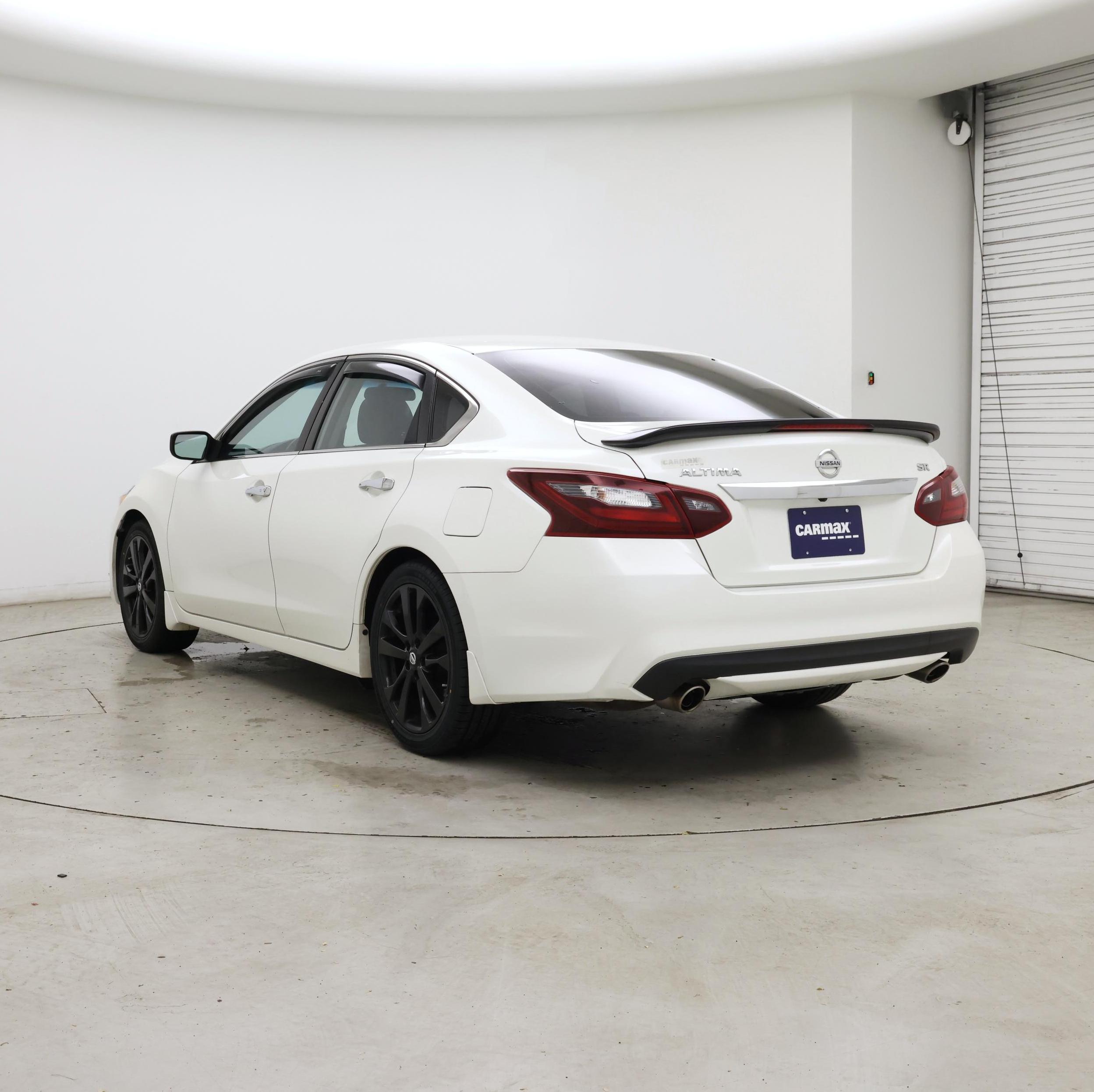 Thumbnail: 2017 Nissan Altima - 2