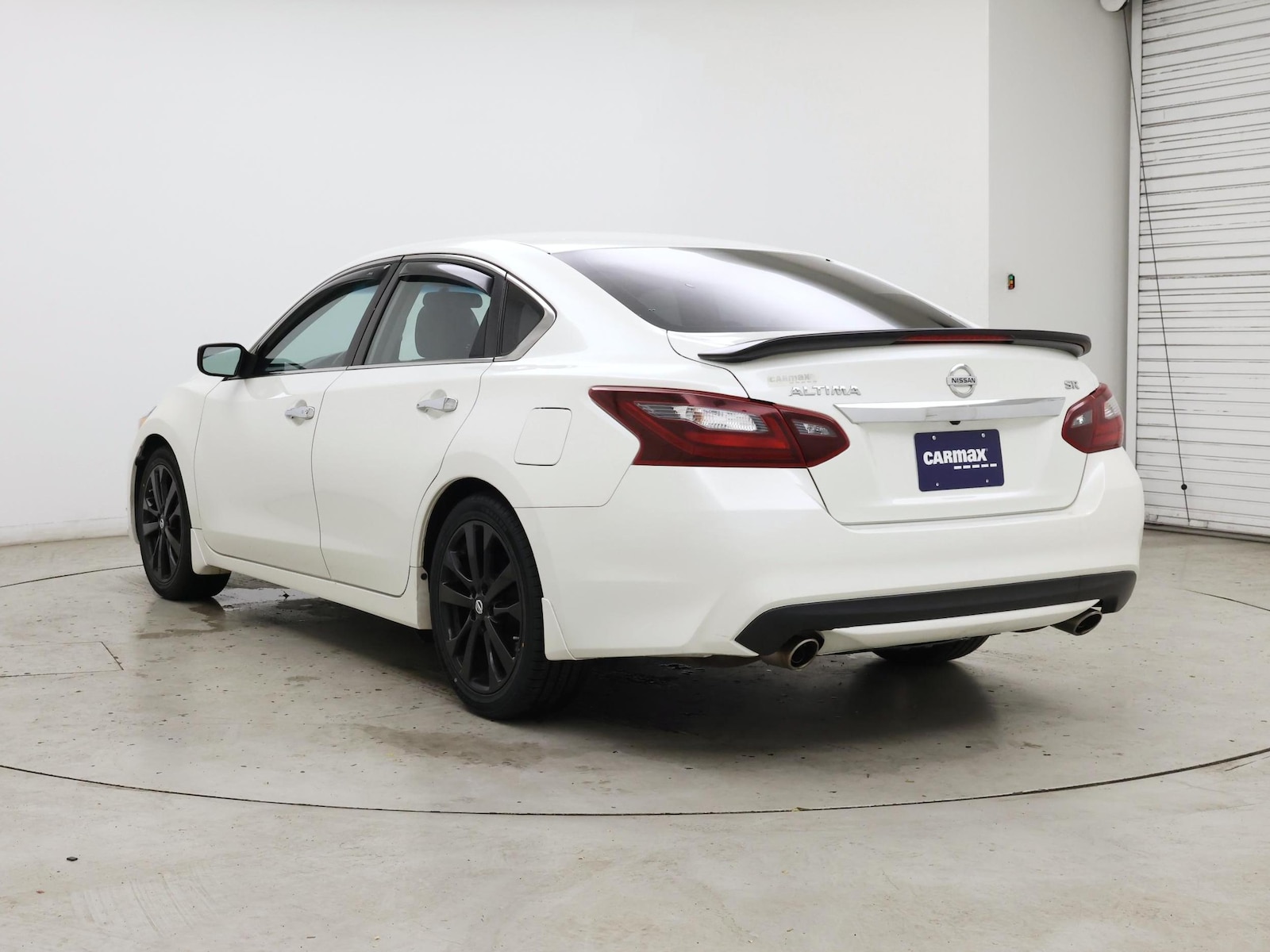 2017 Nissan Altima SR - Photo 3