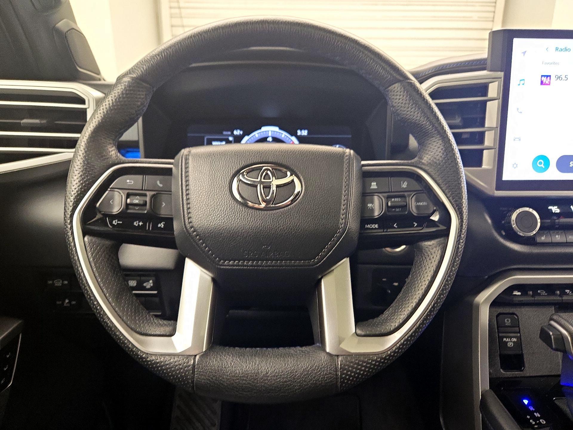 Thumbnail: 2023 Toyota Sequoia - 10