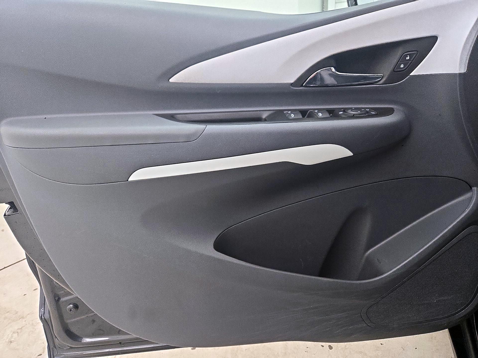 Thumbnail: 2021 Chevrolet Bolt EV - 12