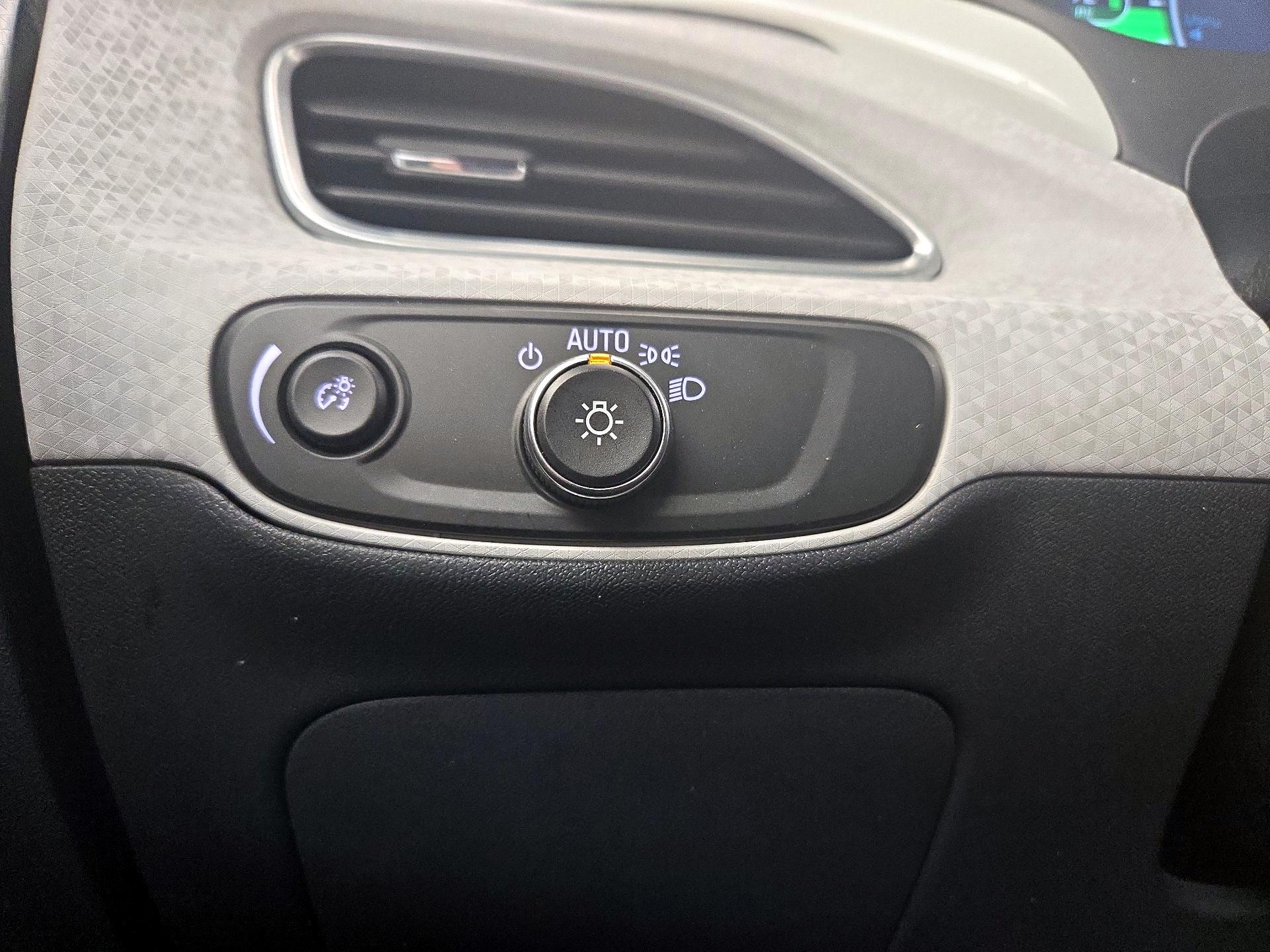 Thumbnail: 2021 Chevrolet Bolt EV - 13