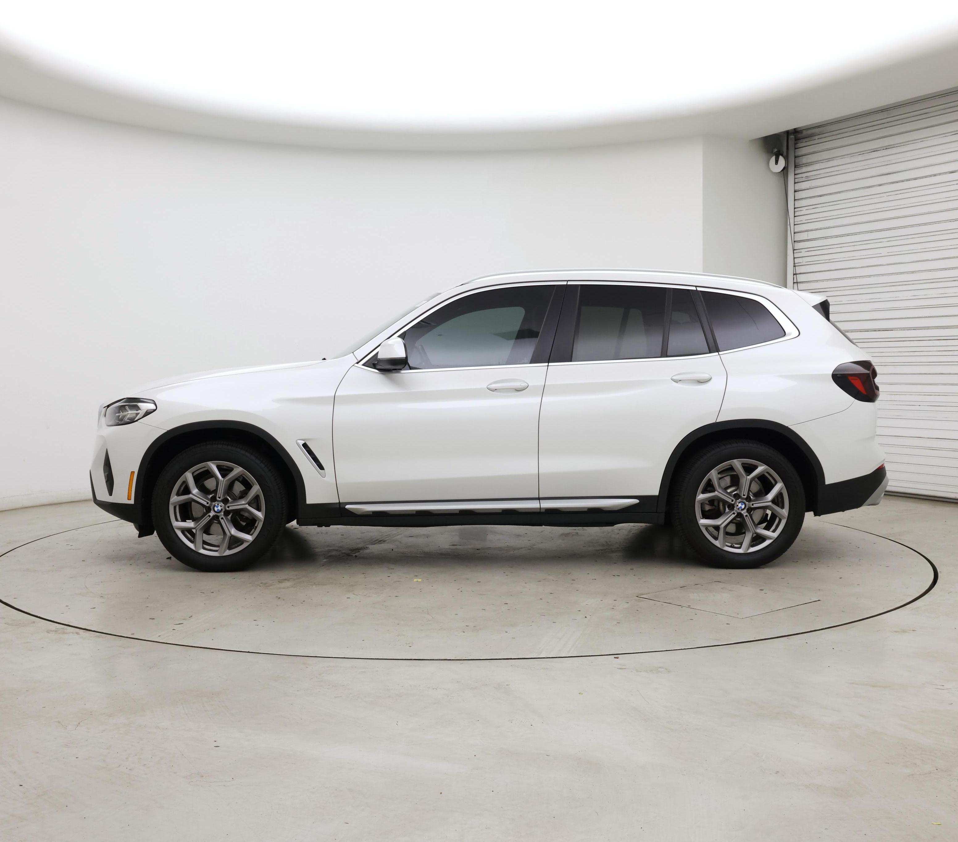 Thumbnail: 2023 BMW X3 - 3