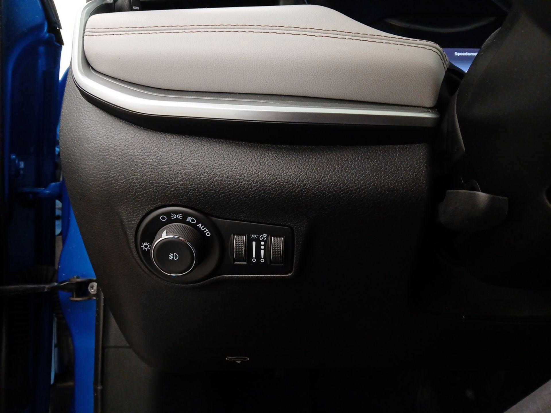 Thumbnail: 2024 Jeep Compass - 13