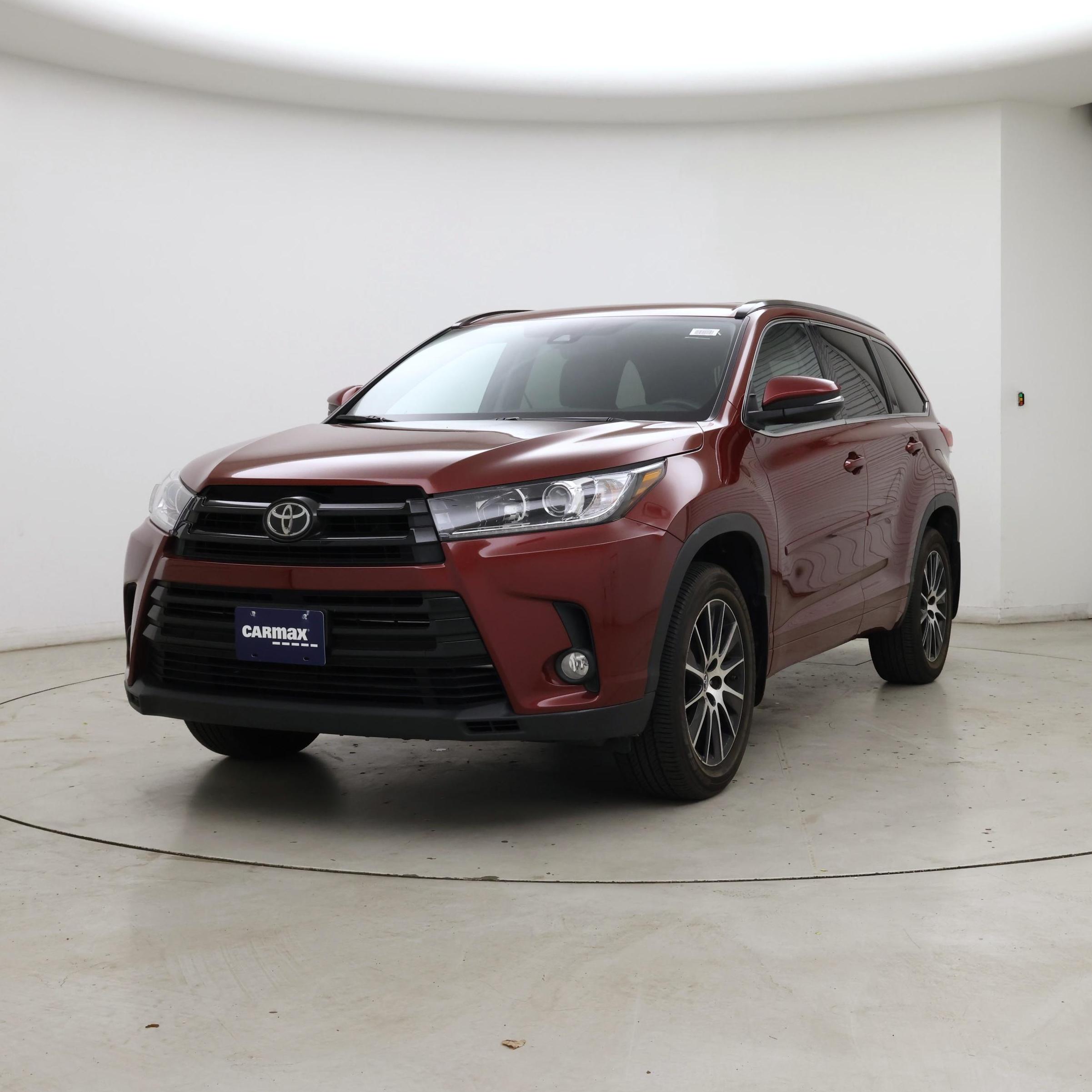 Thumbnail: 2017 Toyota Highlander - 4