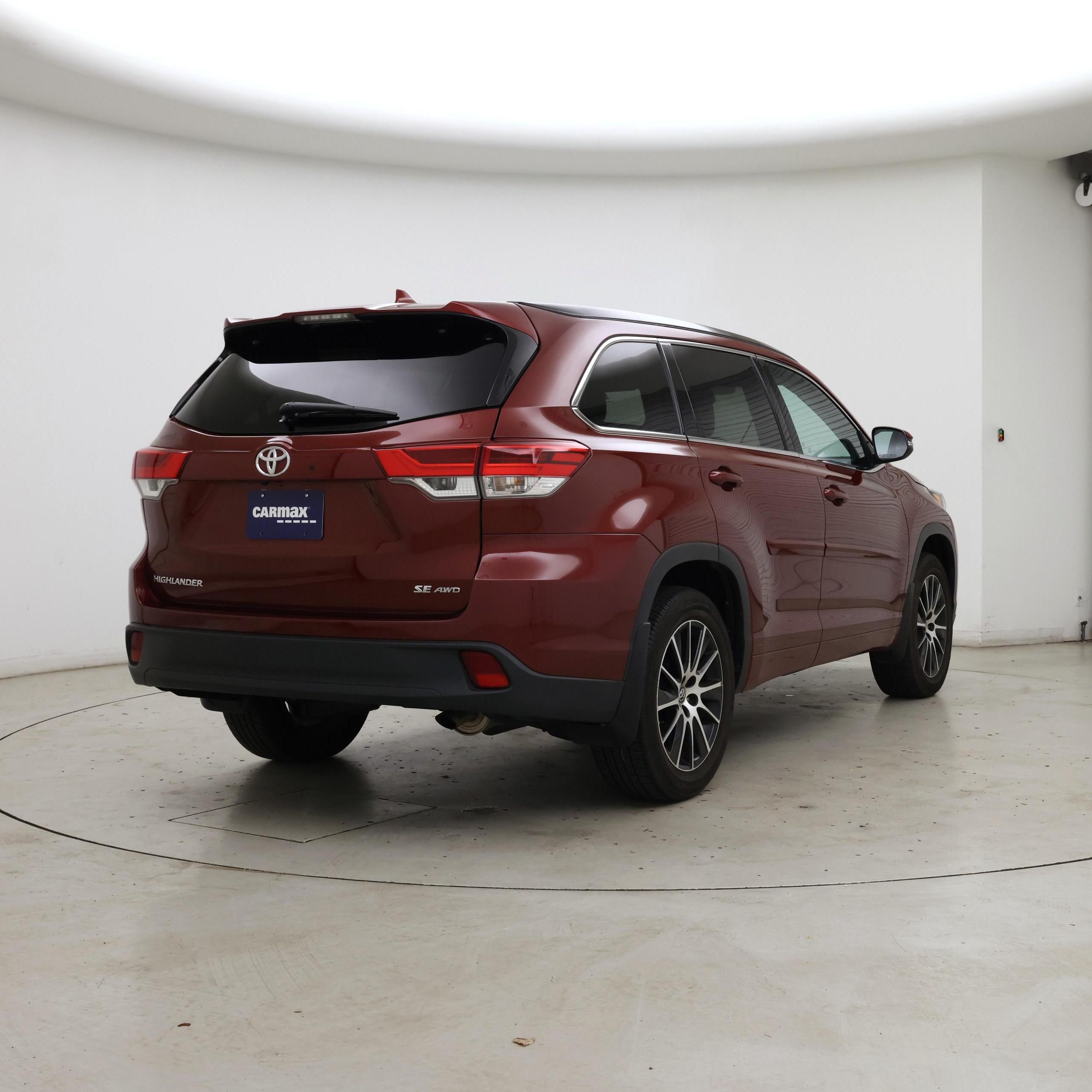 Thumbnail: 2017 Toyota Highlander - 8