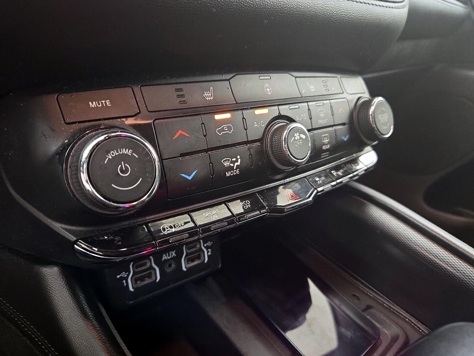 Thumbnail: 2022 Dodge Durango - 17