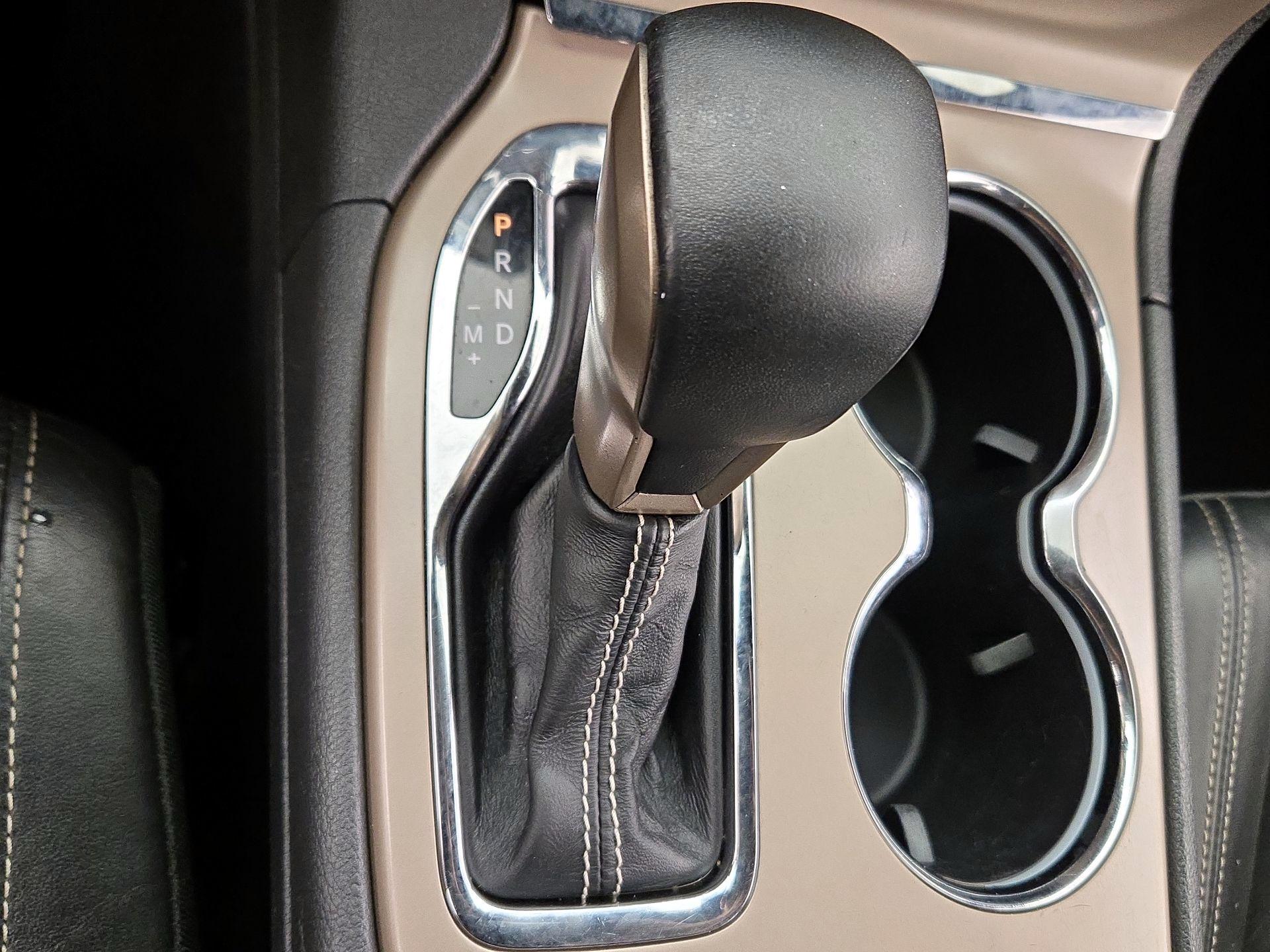 Thumbnail: 2017 Jeep Grand Cherokee - 15