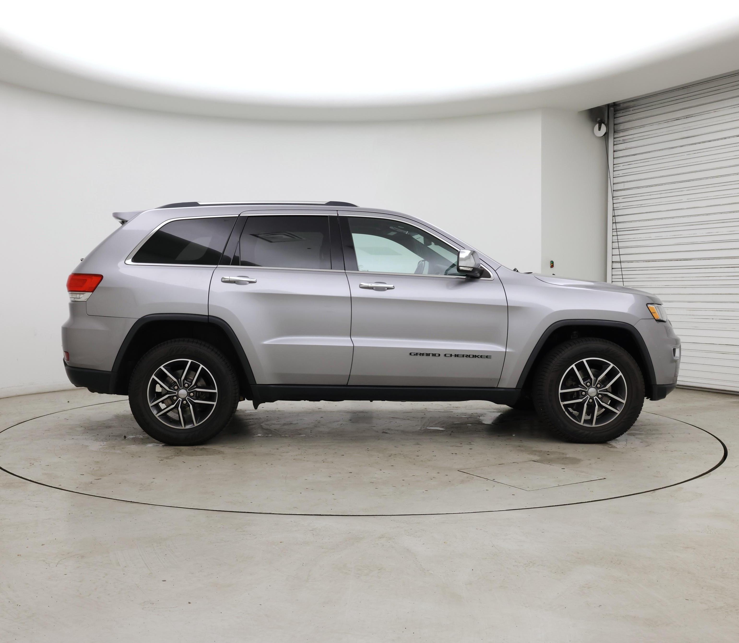 Thumbnail: 2017 Jeep Grand Cherokee - 7