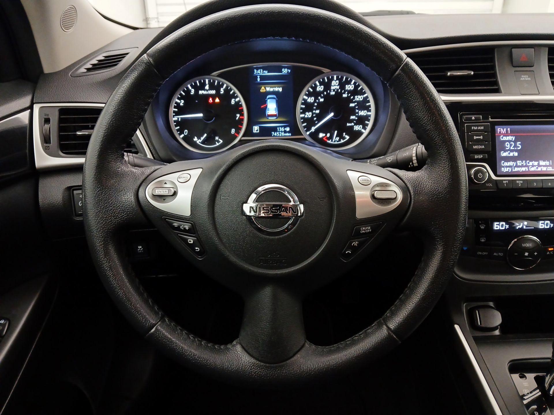Thumbnail: 2018 Nissan Sentra - 10
