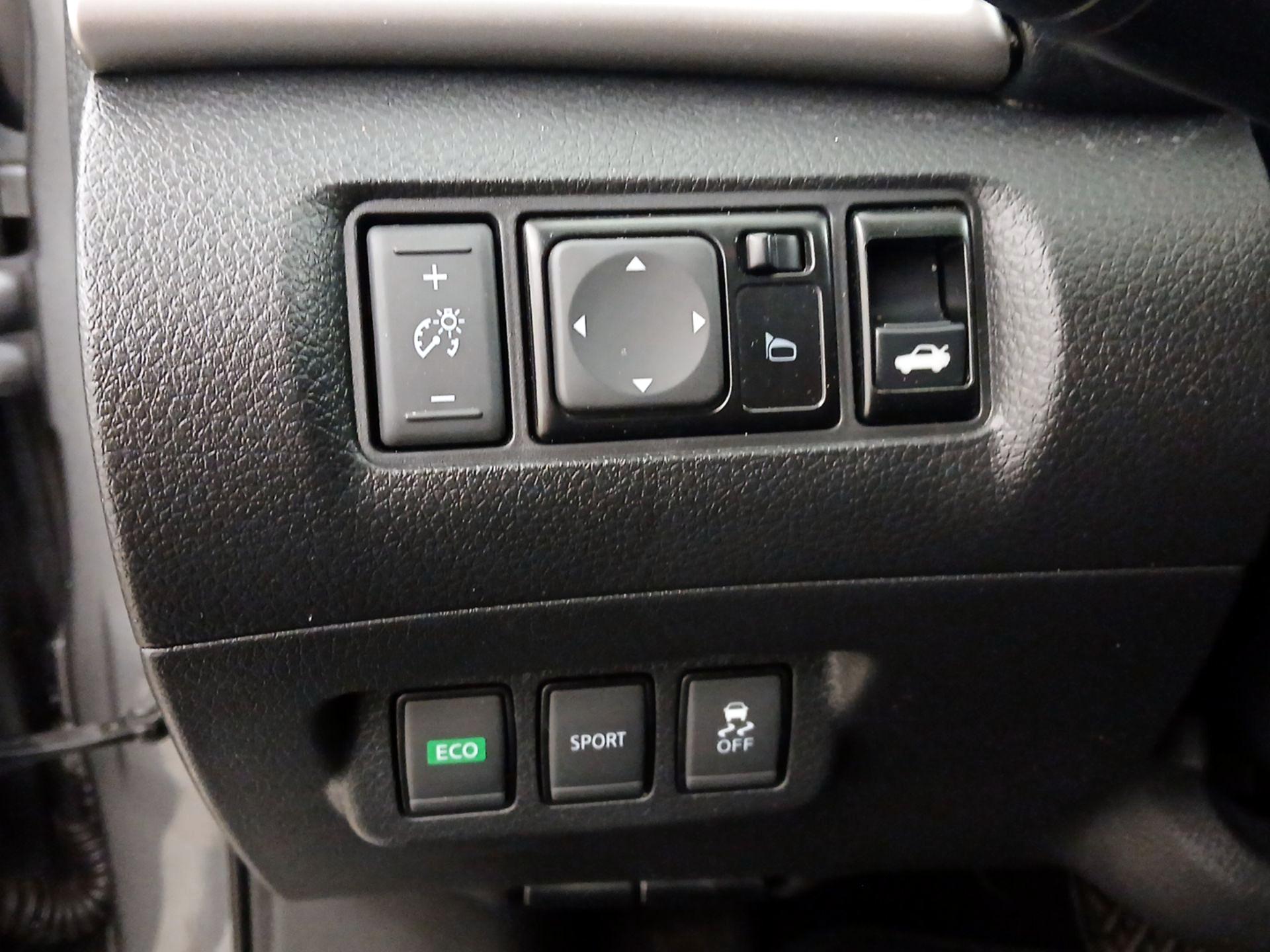 Thumbnail: 2018 Nissan Sentra - 13