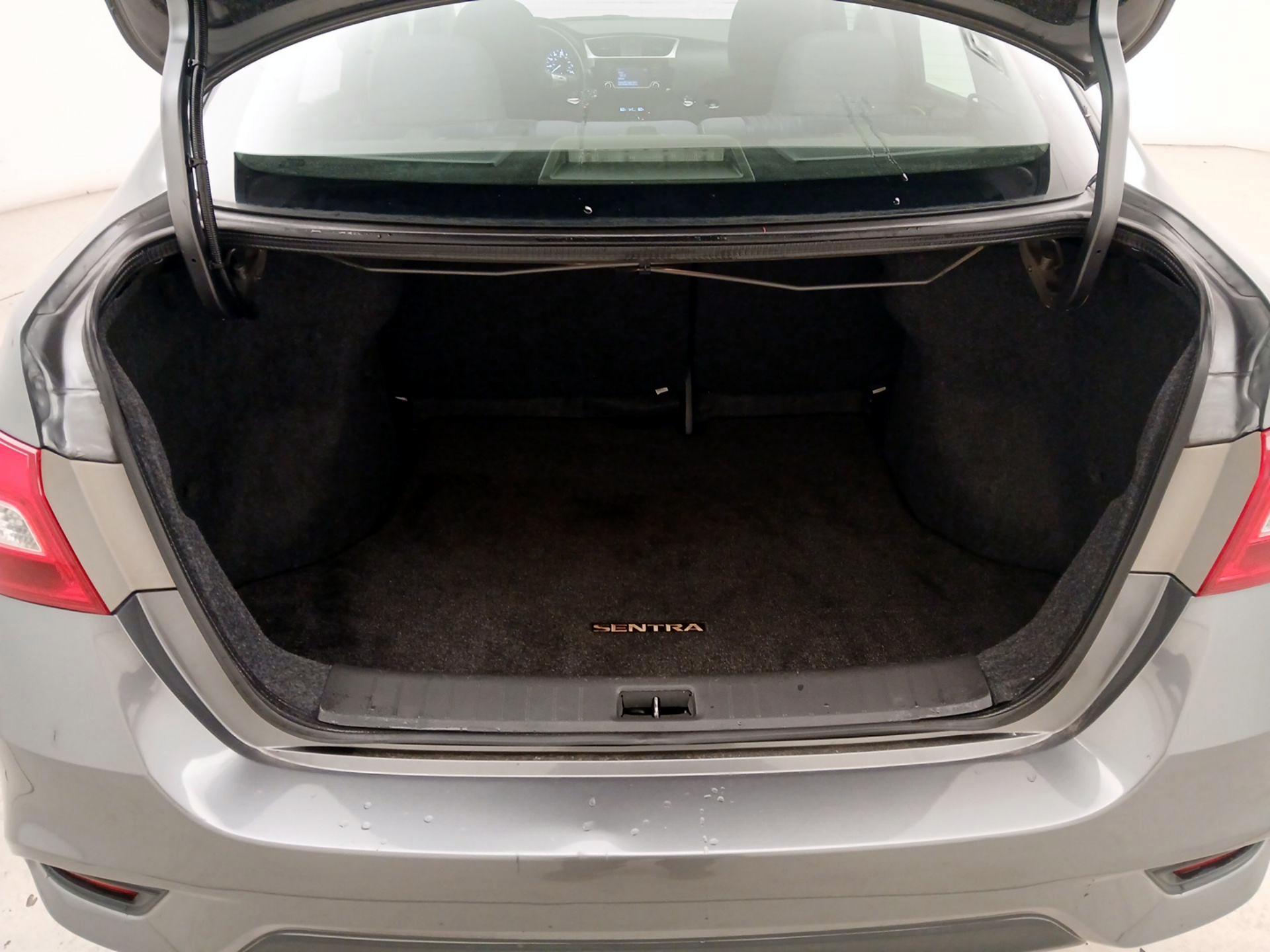 Thumbnail: 2018 Nissan Sentra - 20