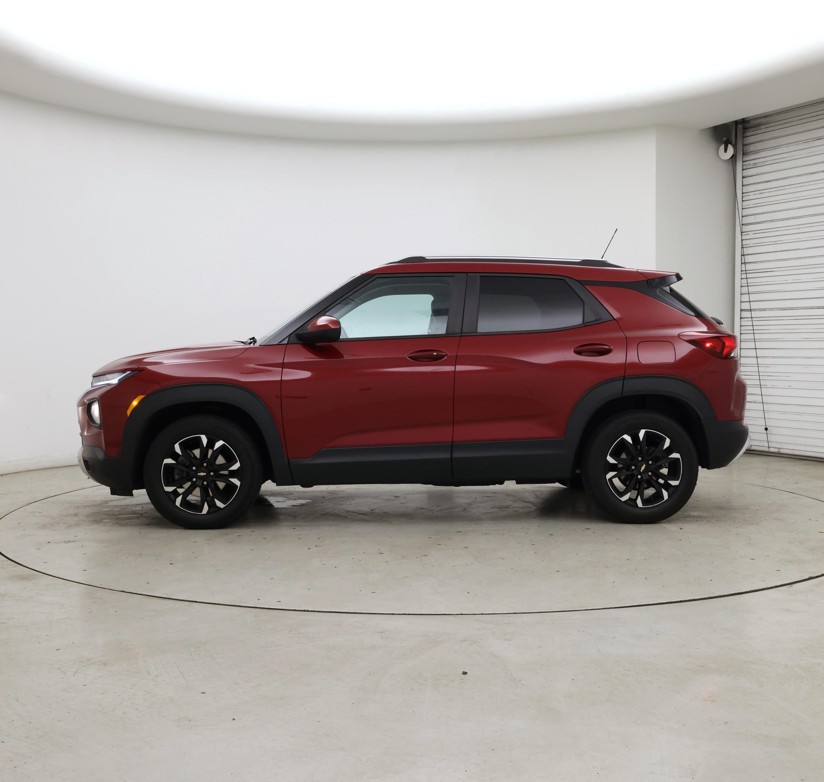Thumbnail: 2021 Chevrolet TrailBlazer - 3
